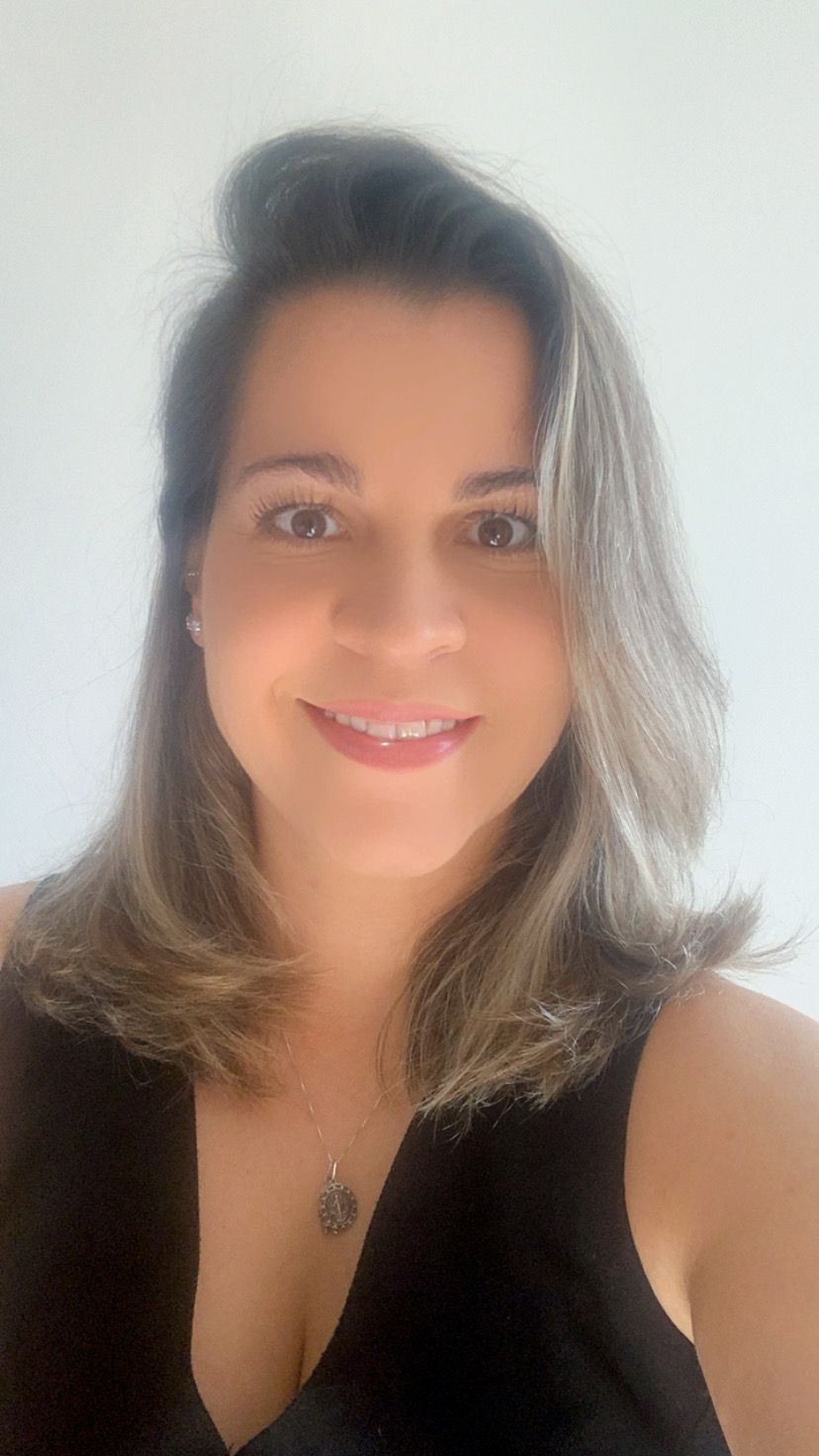 Foto de perfil da Caroline Marinho.