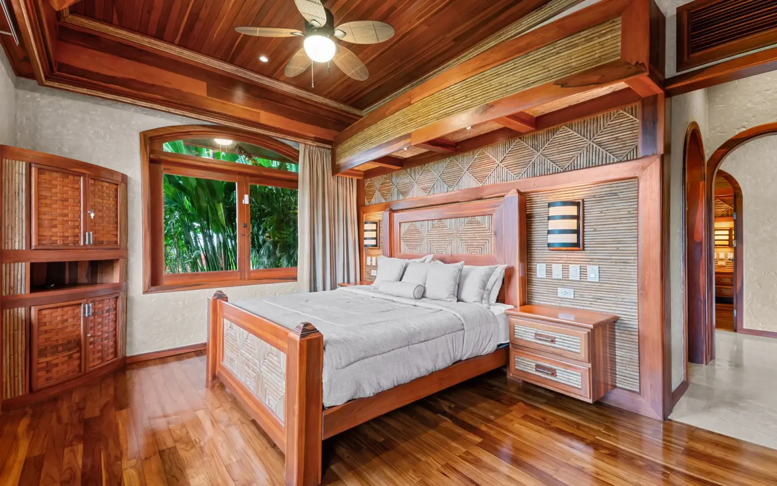 One of the two bedrooms in Villa Torres