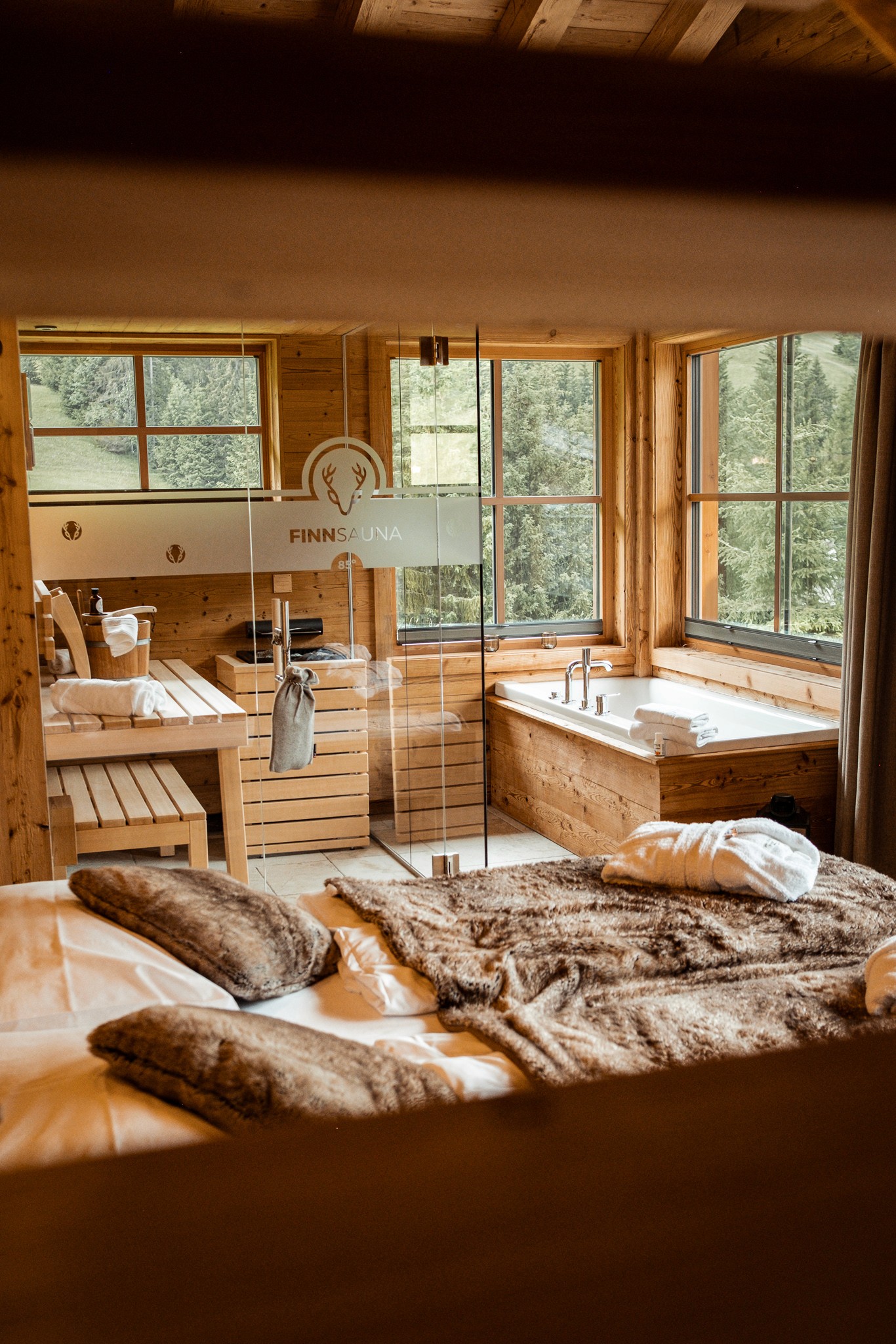 Luxuriöse Chalet-Suite mit Sauna, Holzoptik und gemütlichem Ambiente in den Bergen