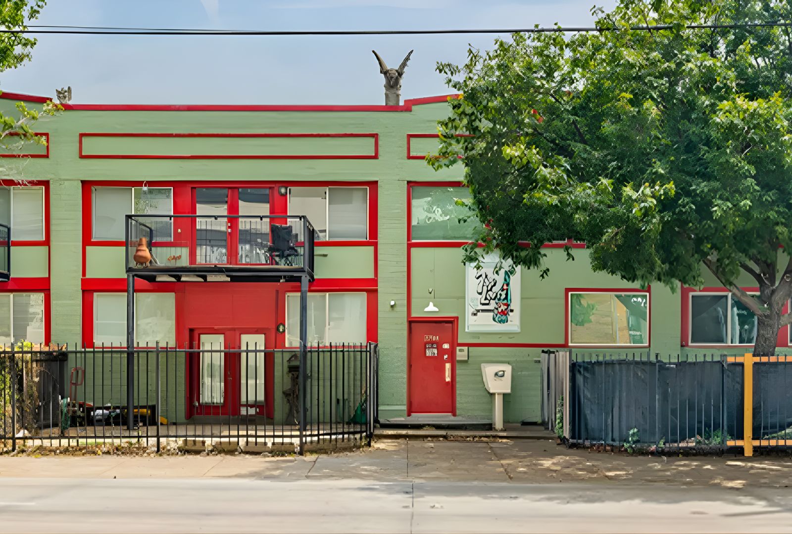 7Up Lofts — 17-unit multifamily community in Dallas, TX; managed by Savoy Residential.