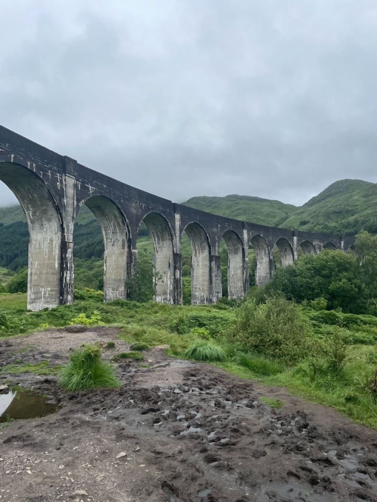 Path up to the viaduct