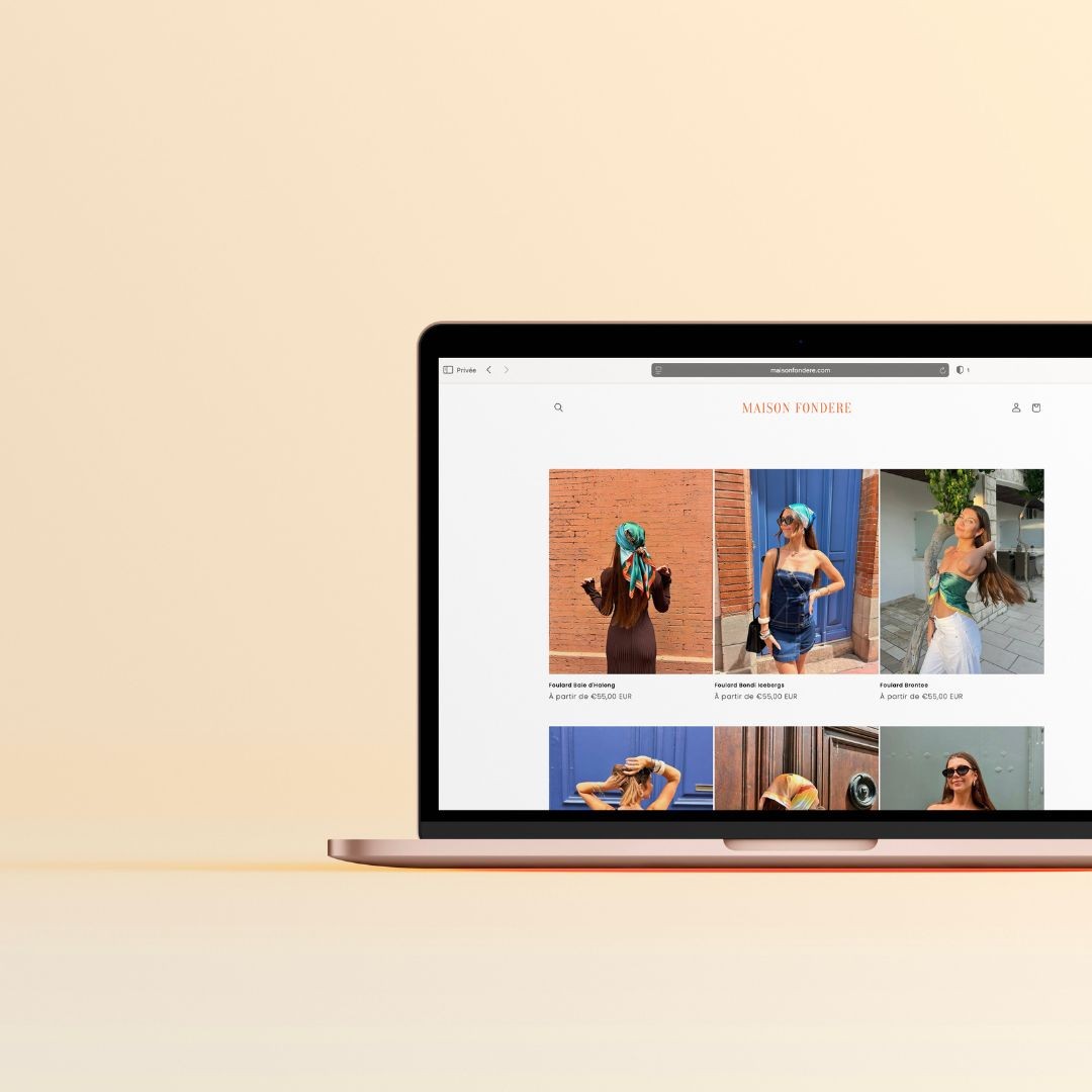 iPhone Mockup represent a screenshot of this App