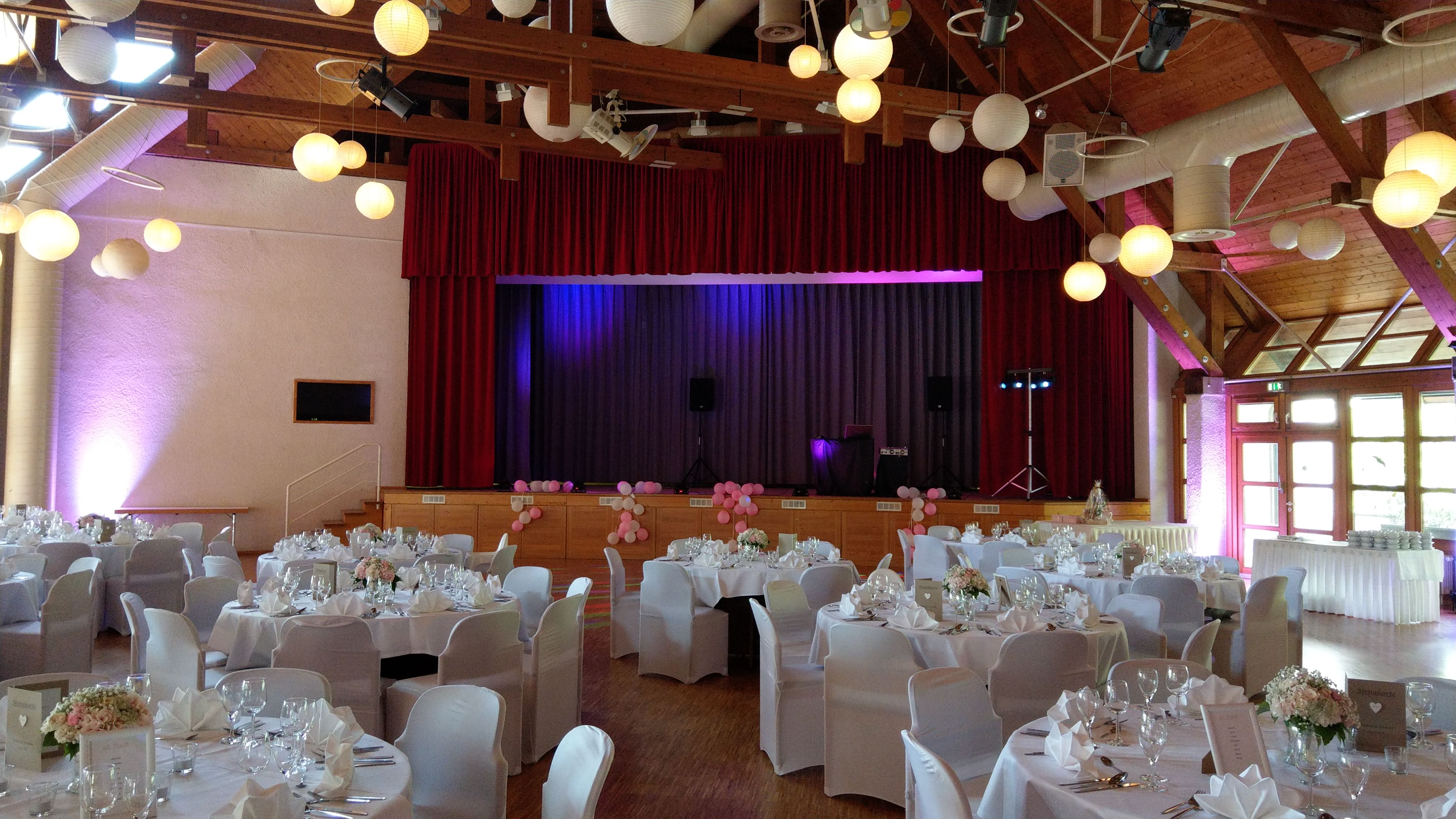 Photo of Gold in a leaf