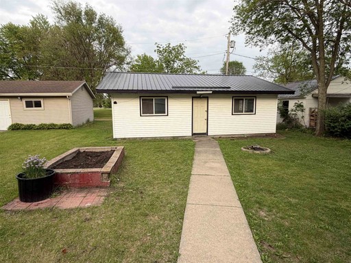 Photo 11 of 128 N 2nd Street, Muscoda