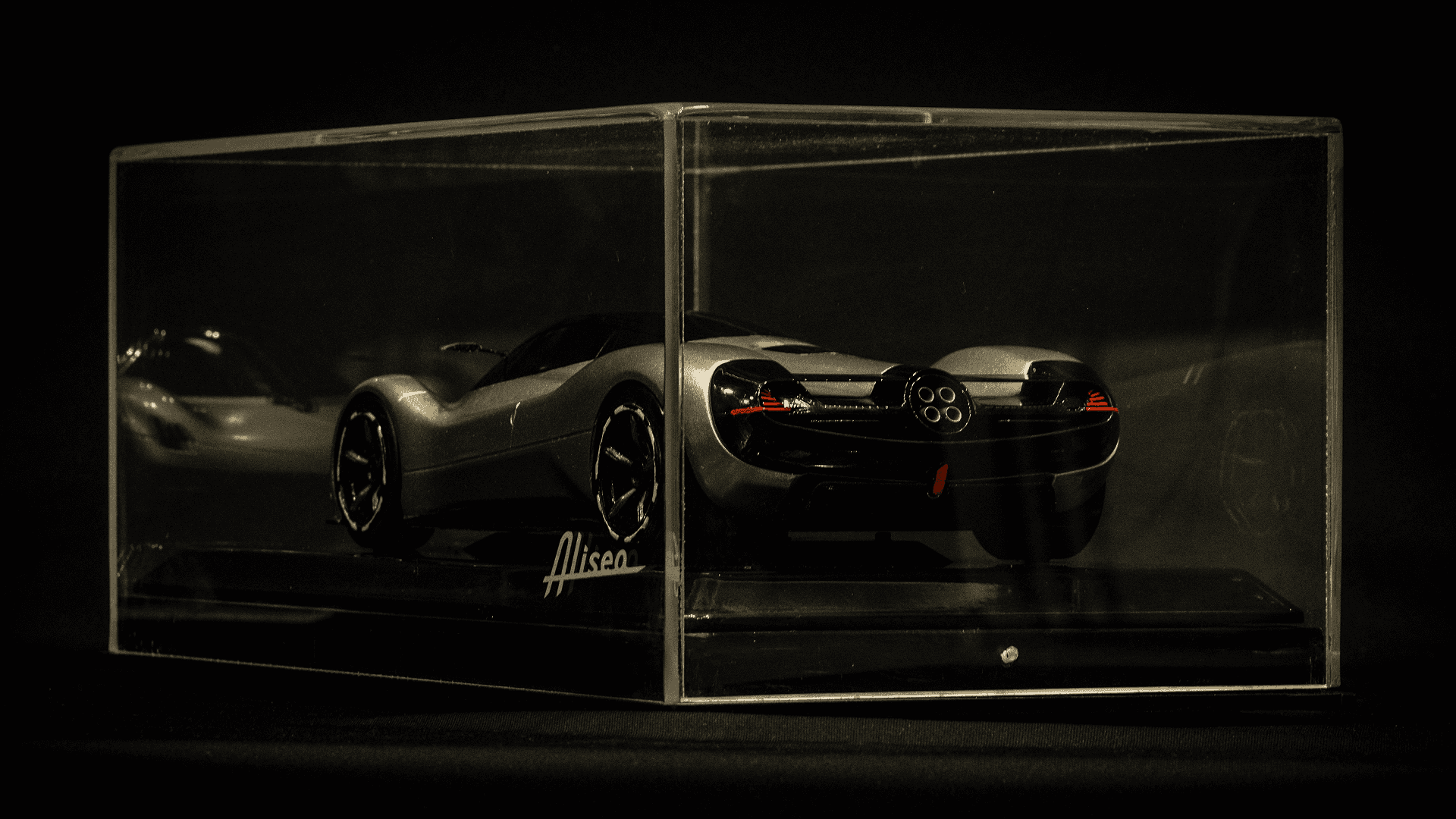 Pagani Alisea 1:!2 Scale model manufactured and designed by theCraftiqs | A Design Studio