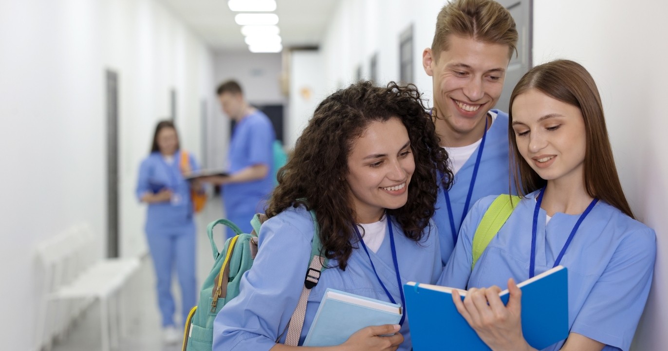 15 Medical Programs for High School Students