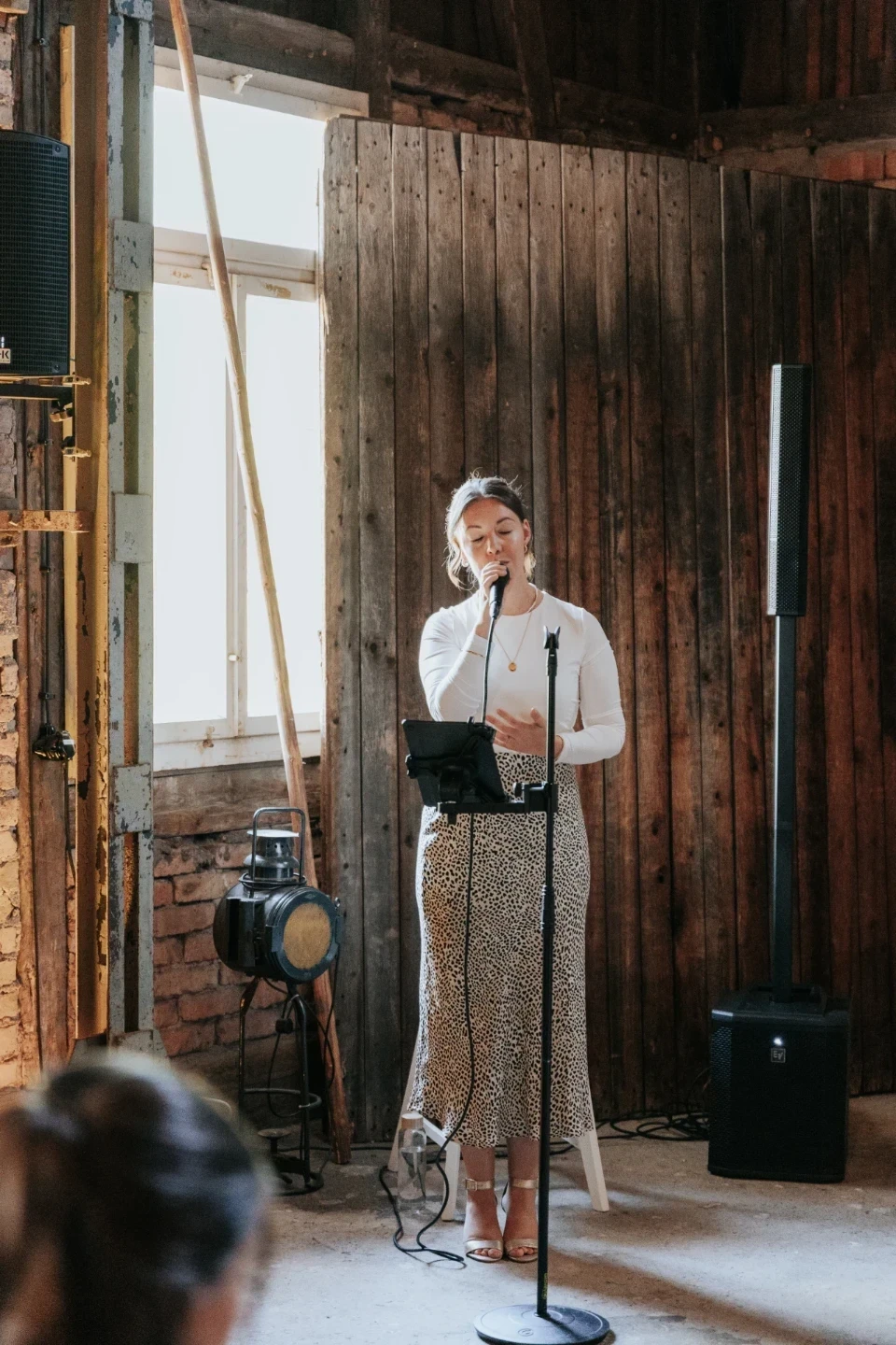 Hochzeitssängerin Corinna Maier – Musikalische Begleitung für besondere Events auf der Alb