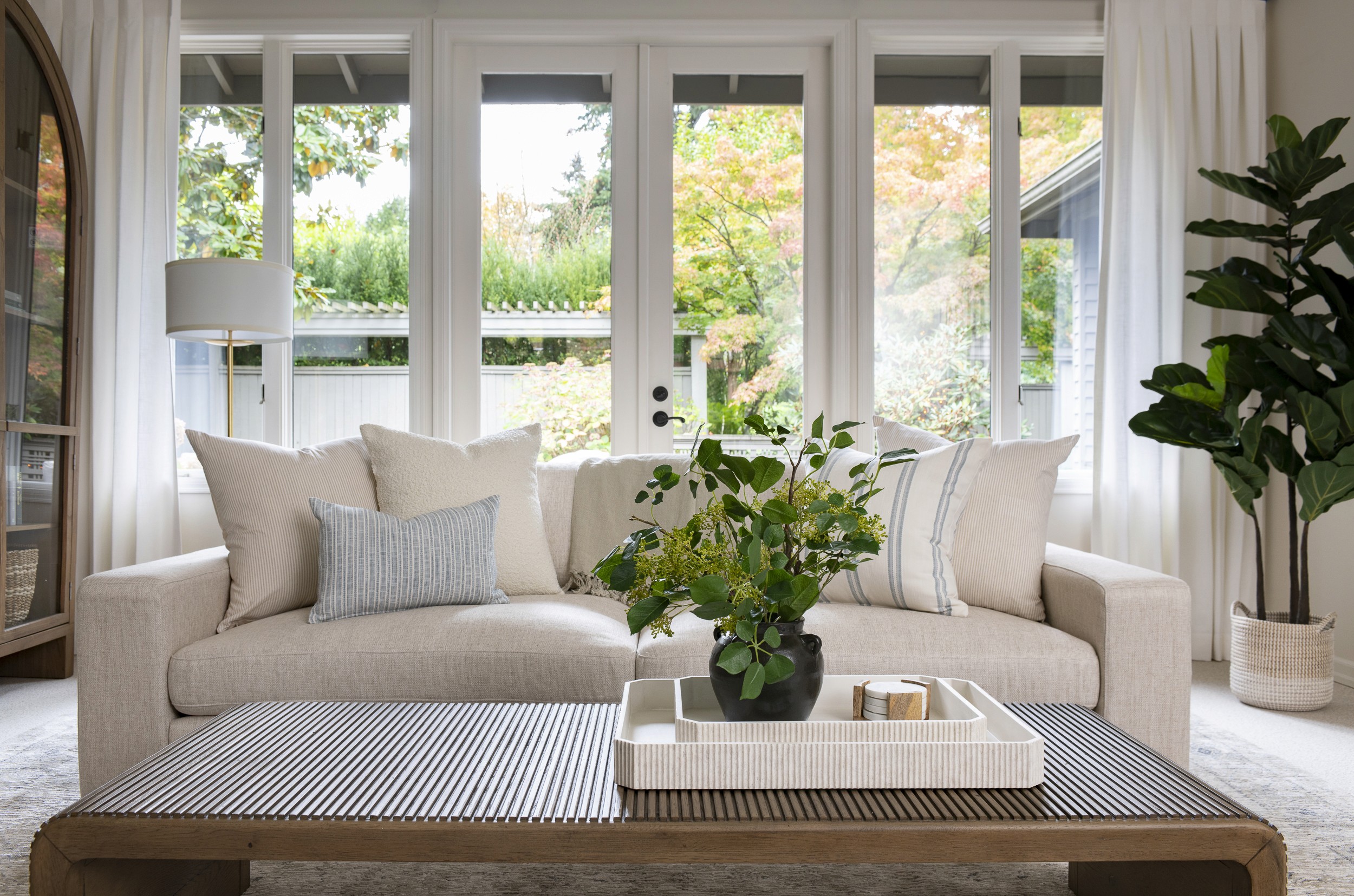 We’re so excited to share details from The Medina House: Living Room –– one of our favorite interior design + professional organizing projects in Medina, WA.