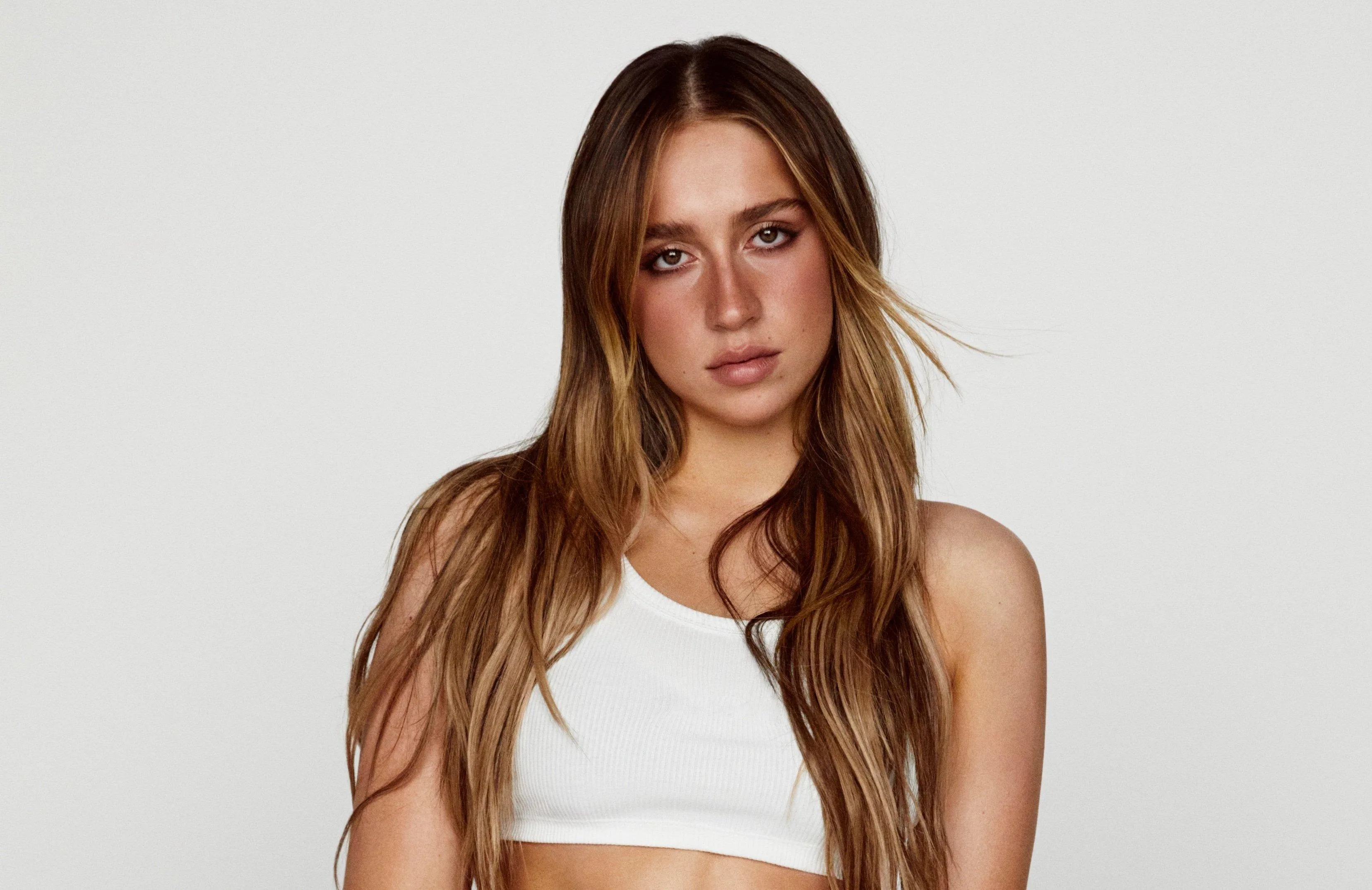 Tate McRae viral clipping campaign generating 1.1M+ views