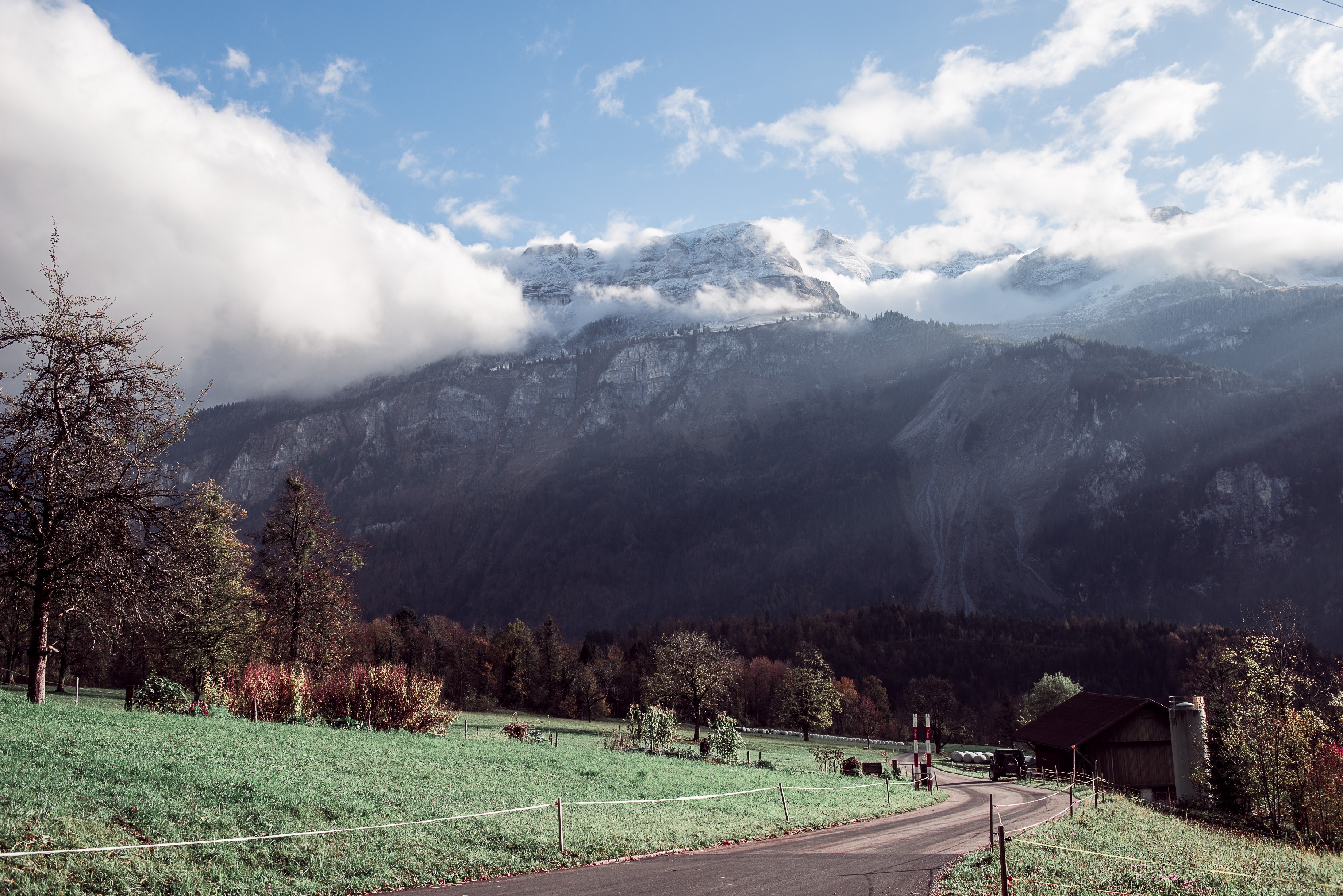 Landschaft mit Bergen in Österreich