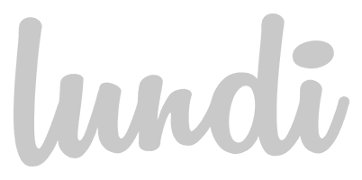 Logo der Webagentur Lundi – handschriftlicher Schriftzug in Grau auf transparentem Hintergrund.