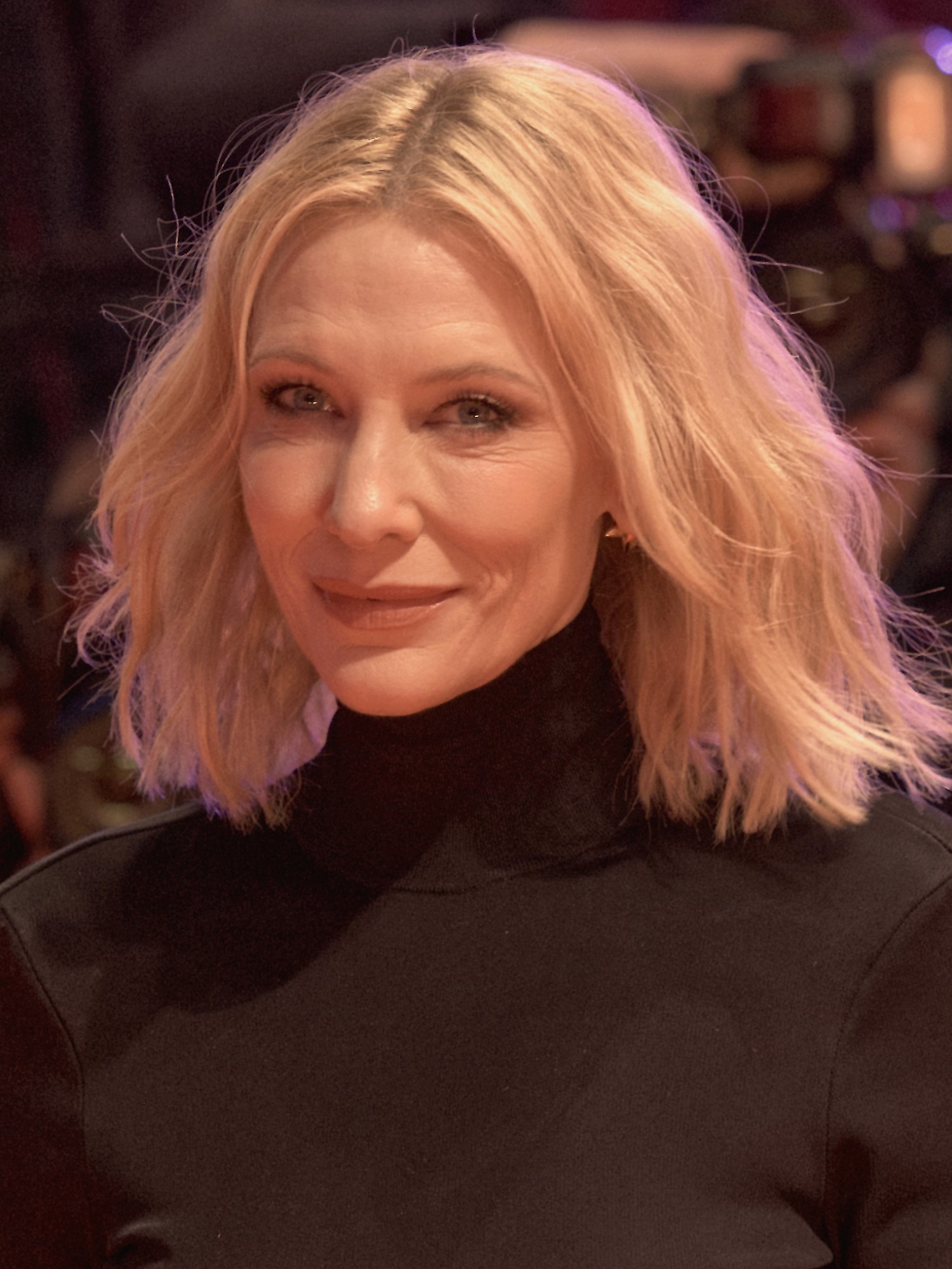 Jasna Wiosna Cate Blanchett w kolorach pastelowych - analiza kolorystyczna online