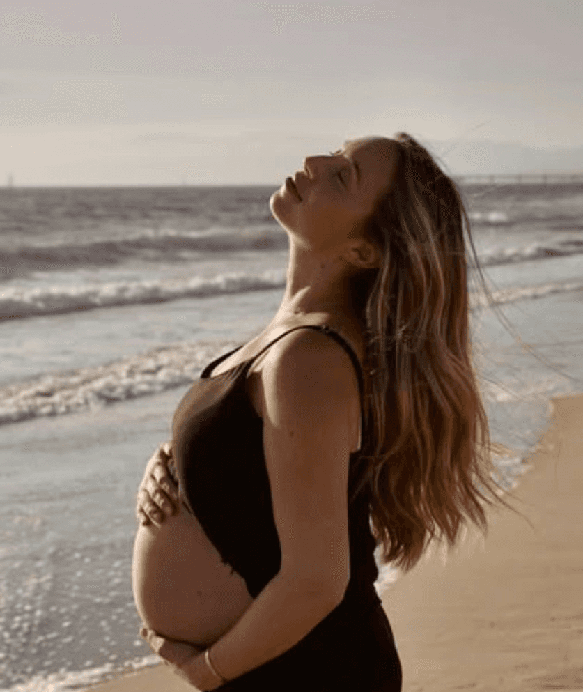 testimonial background image 1