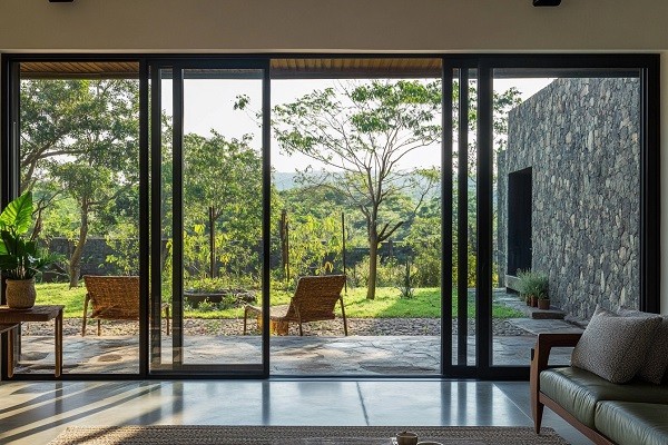 Aluminium Door Installation