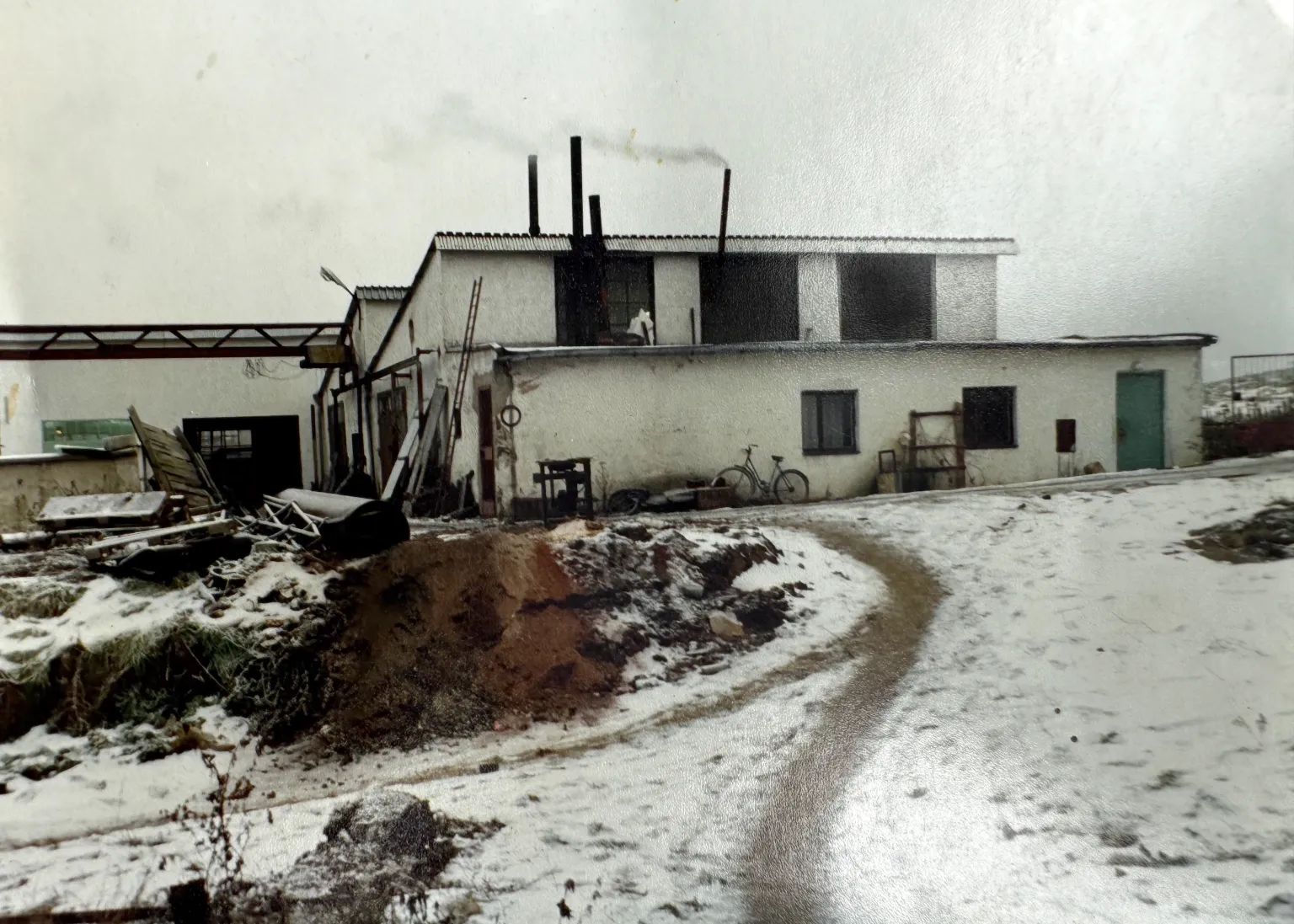 Old photo of family workshop in Czepino 