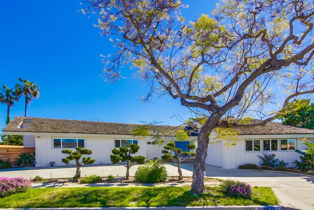 Uni Construction - Chariton Residence Renovation - construction - cover