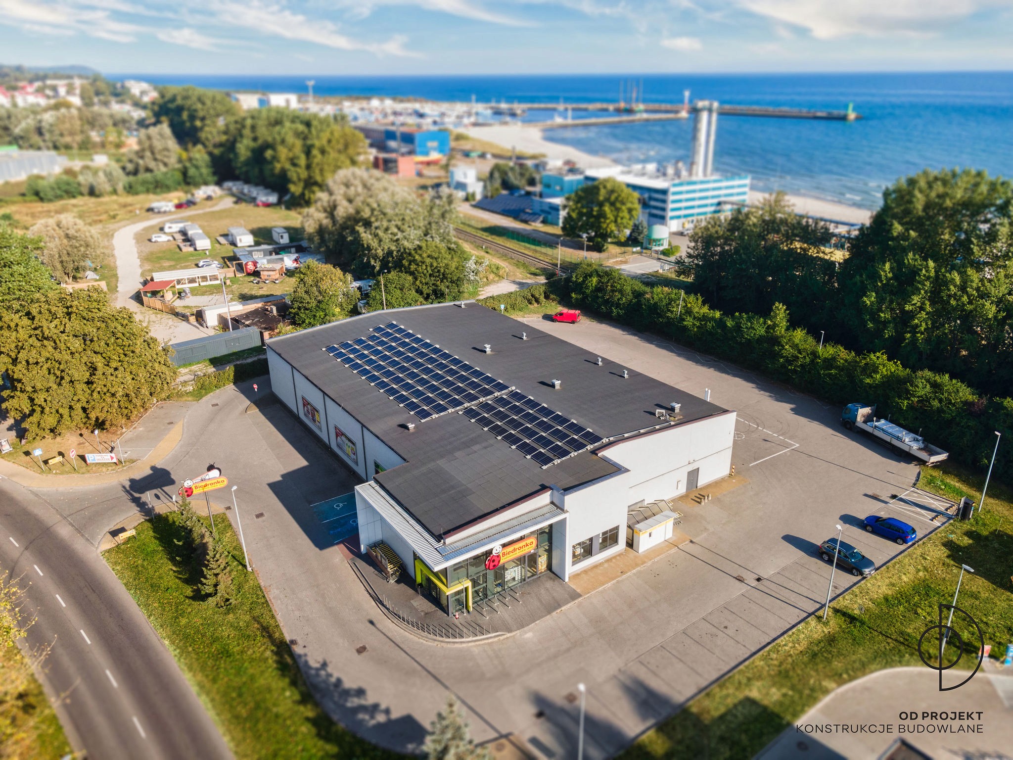 Zdjęcie budynku handlowego