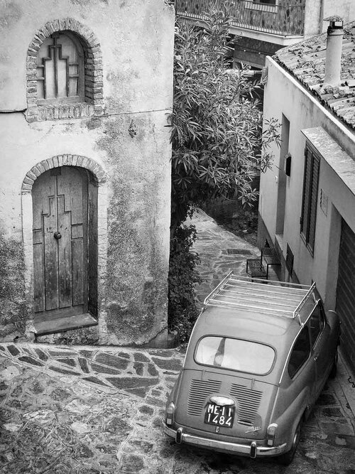 Executive charter flights Sicily Italy - Taormina theatre and Palermo markets