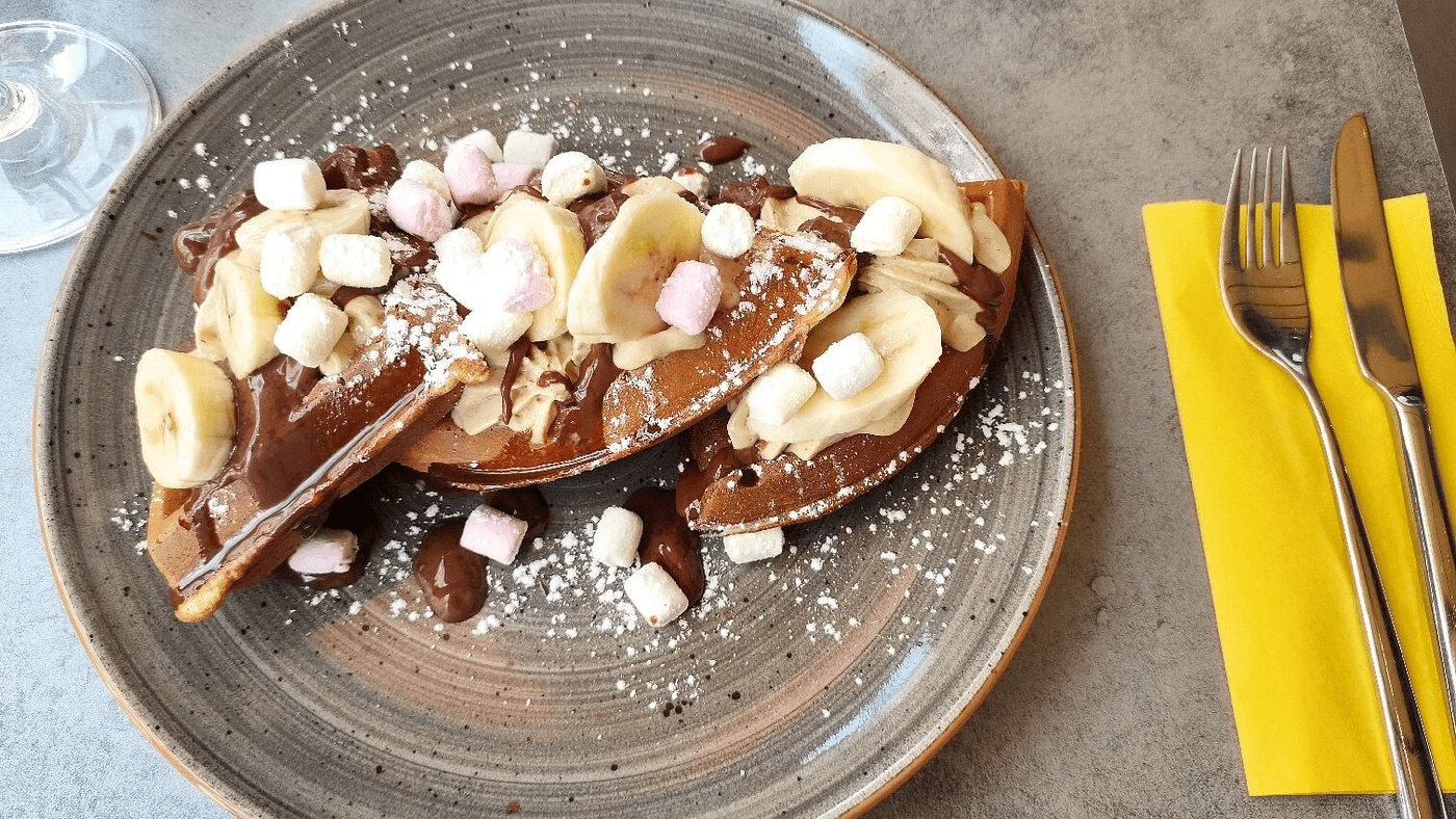 Wonderland Cake & Brunch dish