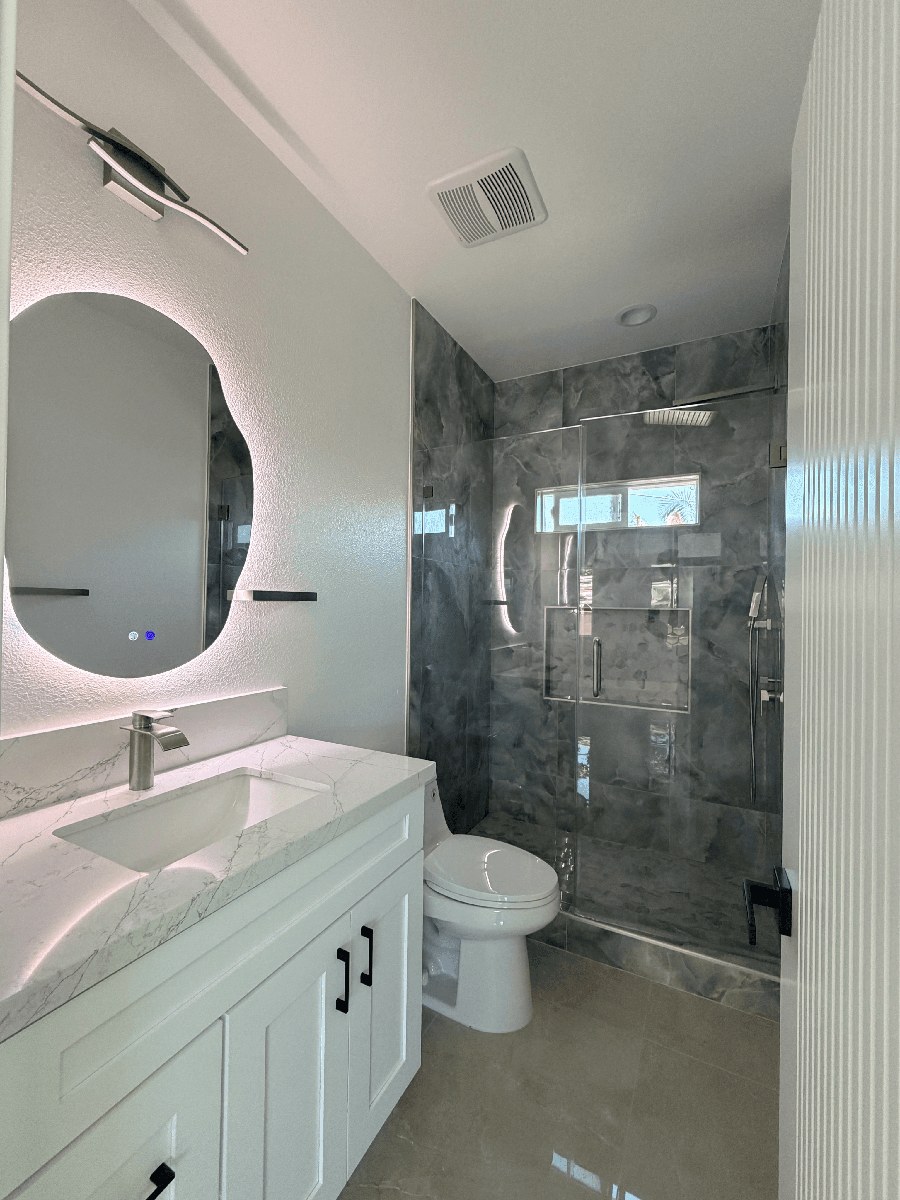 Modern ADU kitchen with custom cabinets and quartz countertops – Garden Grove