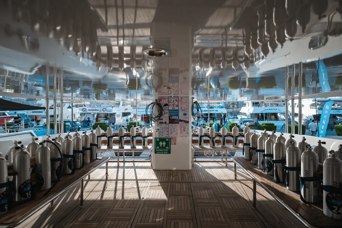 Палуба с оборудване за гмуркане на Imperial