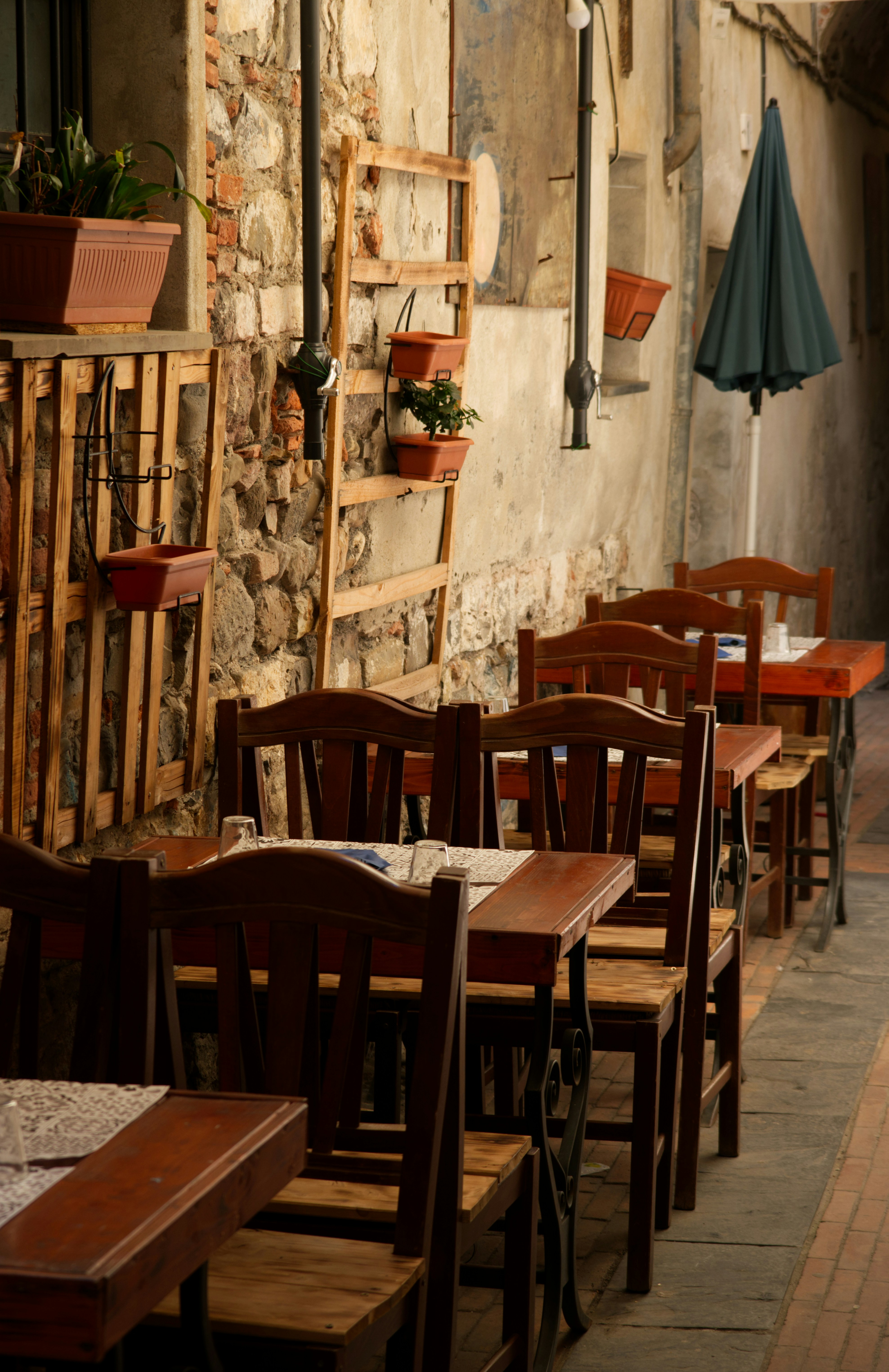 Local de restaurante antes de la apertura para analizar viabilidad