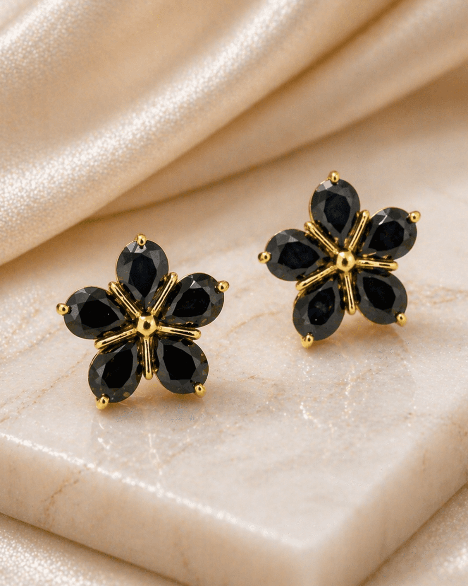 Sapphire ratna earrings