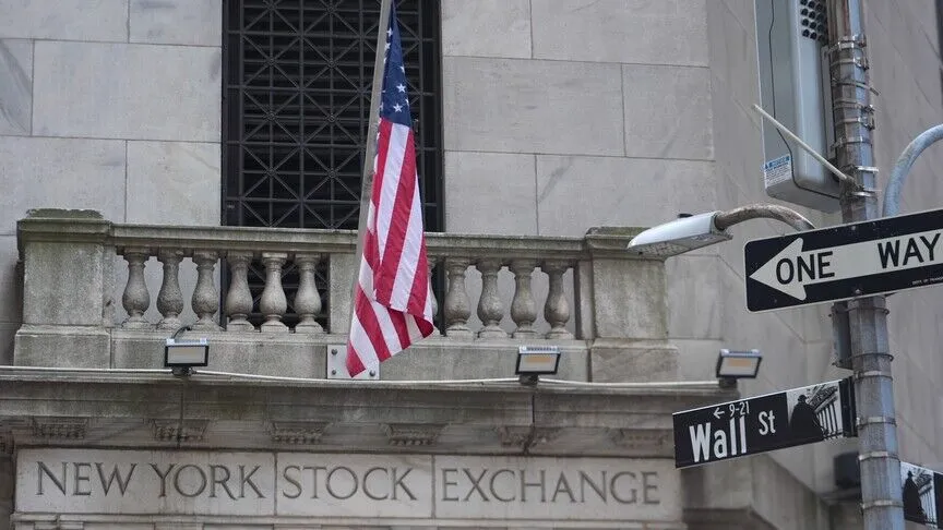USA flag on NYSE building