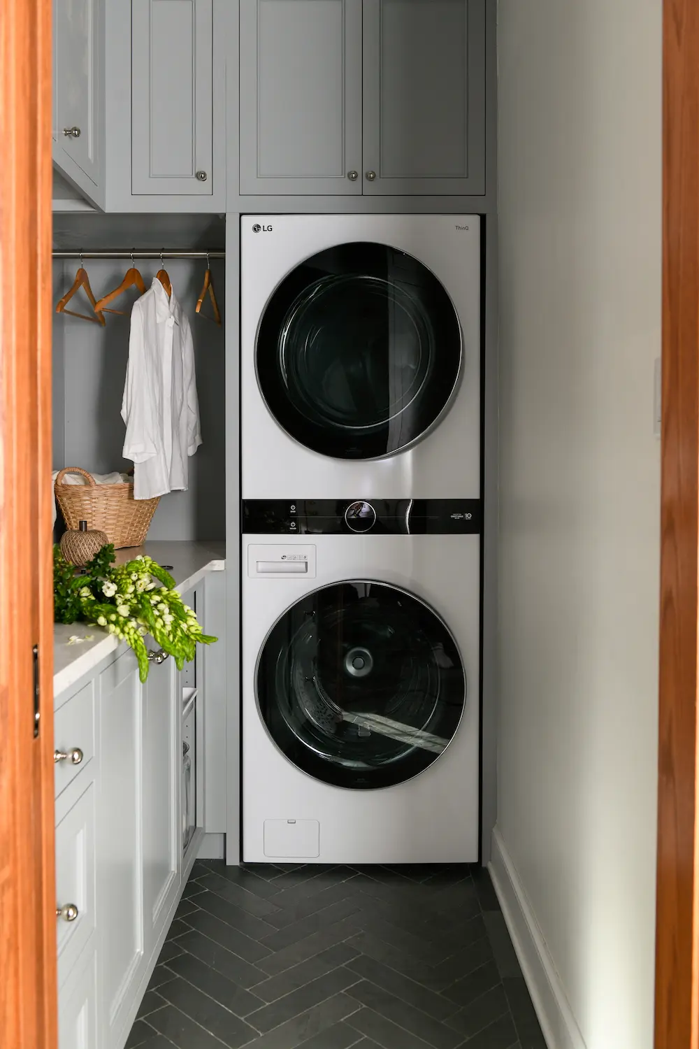 Point Breeze-Lower Level Spaces