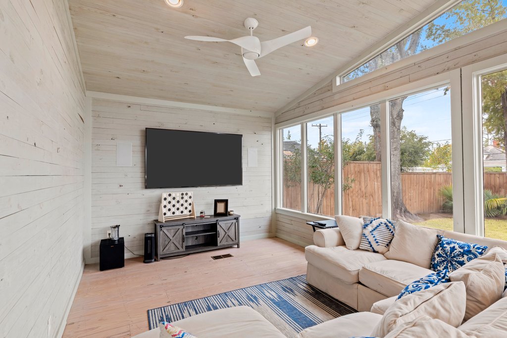 Maison Reverie - Lake Charles, LA