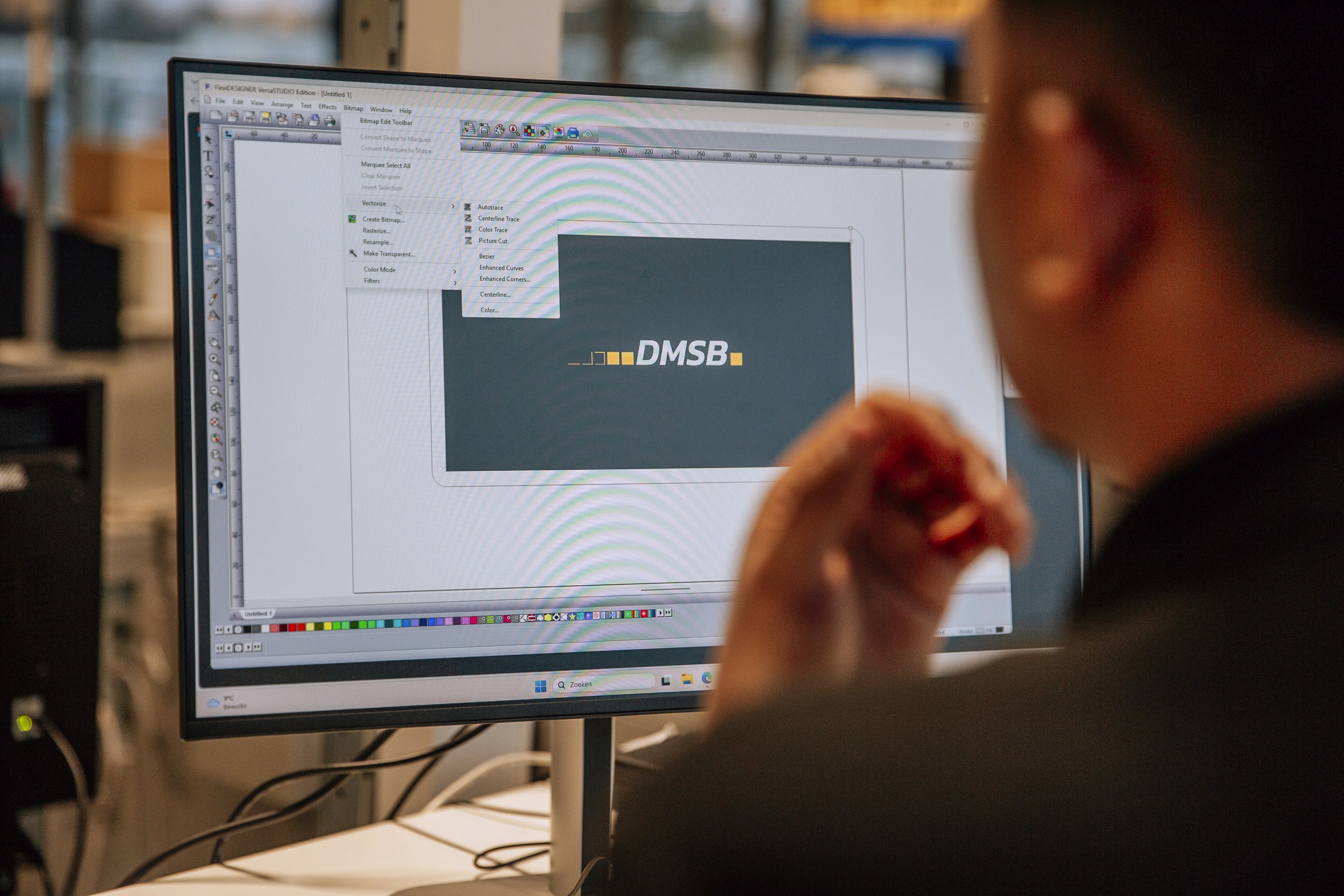 Sfeerfoto van DMSB locatie bij nacht