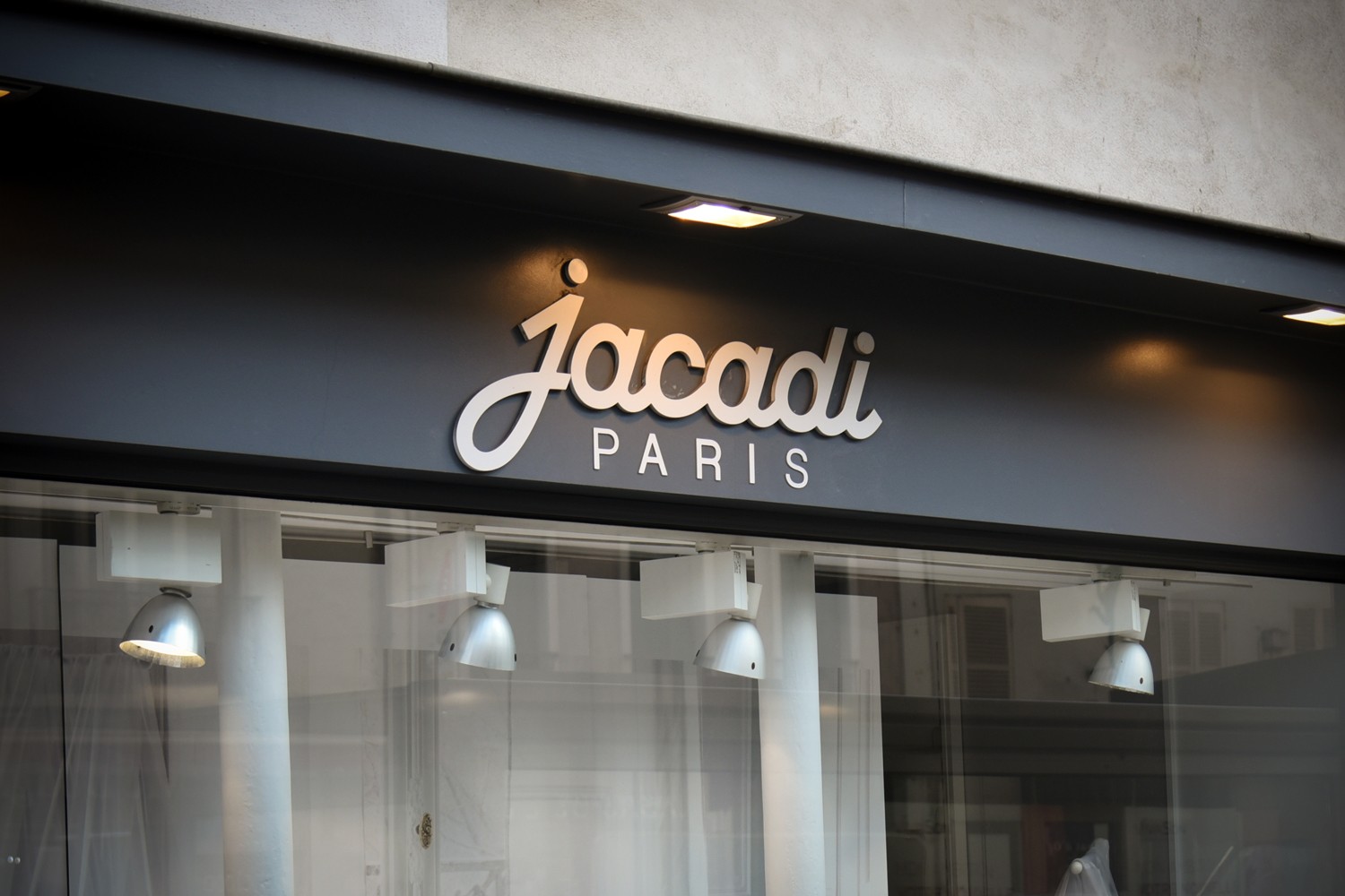 Woman Front Zoom Pose