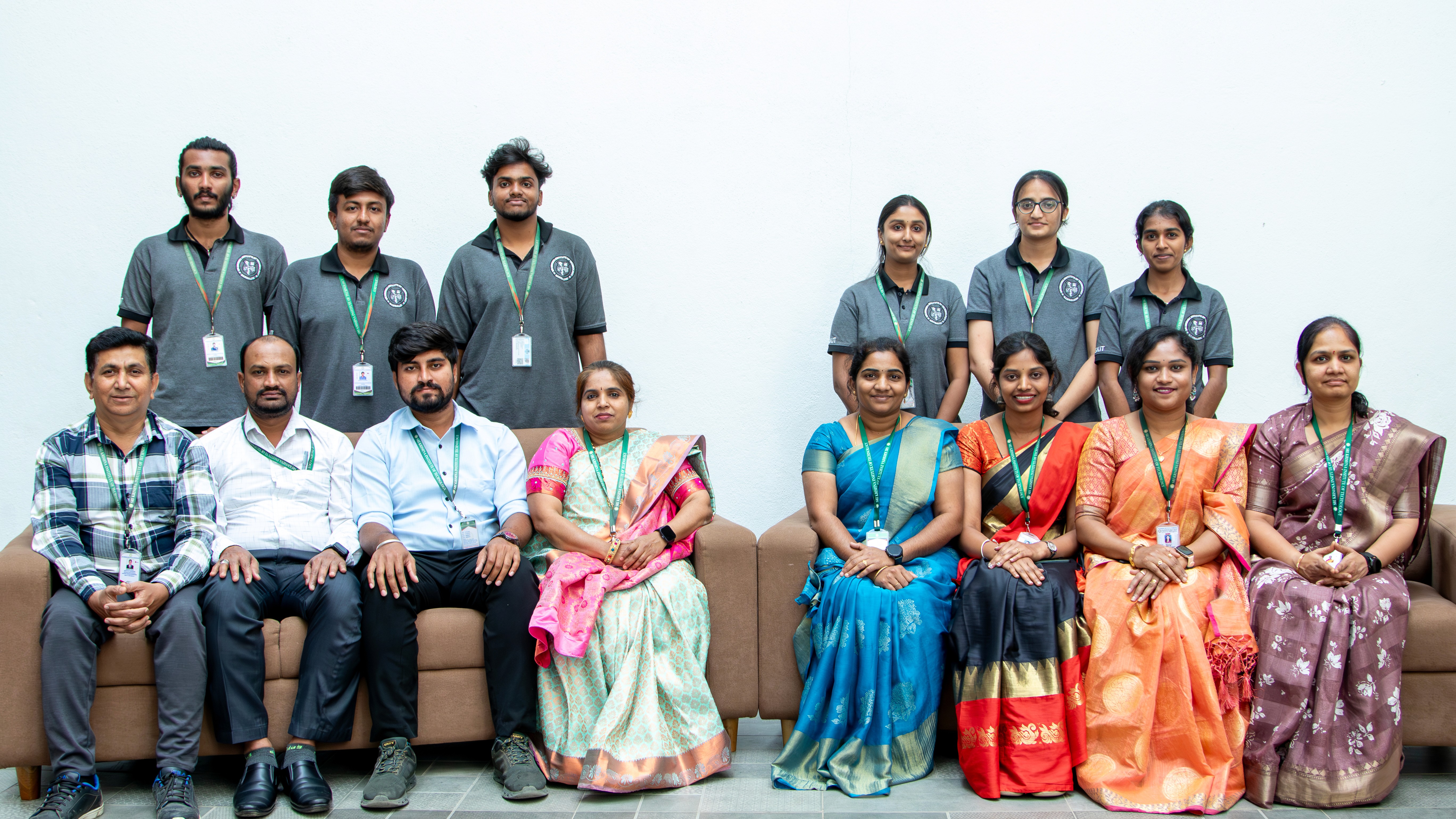 Group photo of successful students and faculty at SKIT, one of the best engineering colleges in Bangalore.