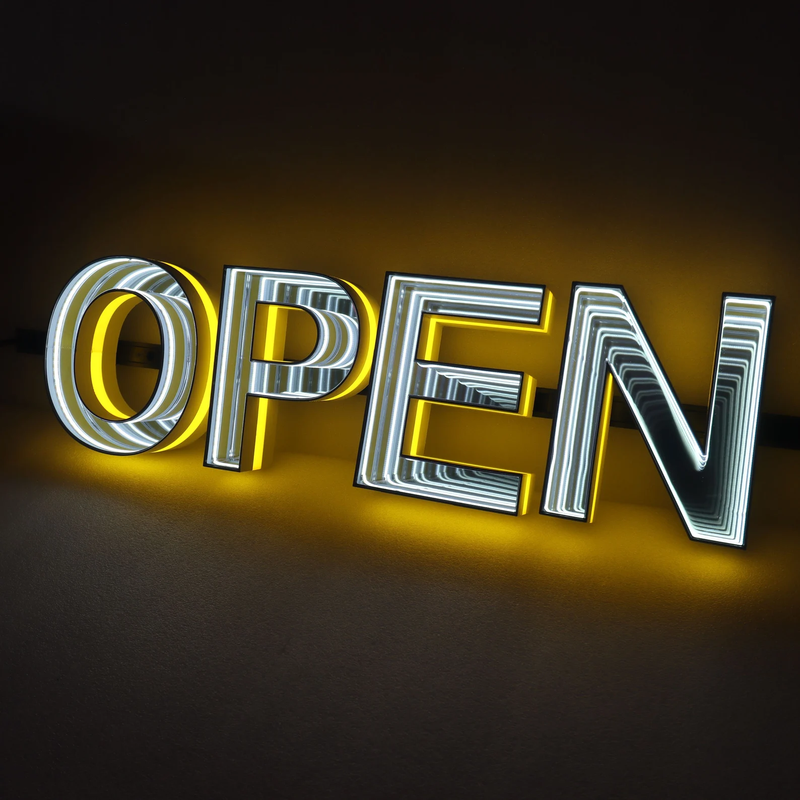 enseigne effet infini par lettres et/ou chiffres
