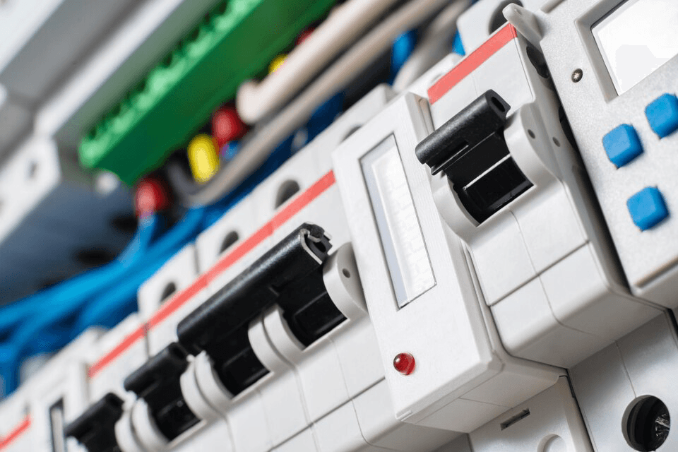 Installation électrique des appareils électroniques avec une installation électrique professionnelle à Ixelle Sécurité