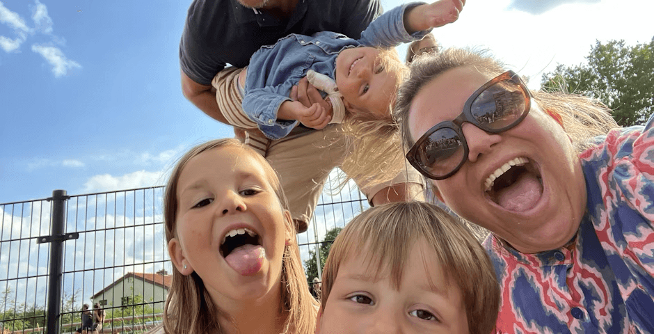 Maericke with her children
