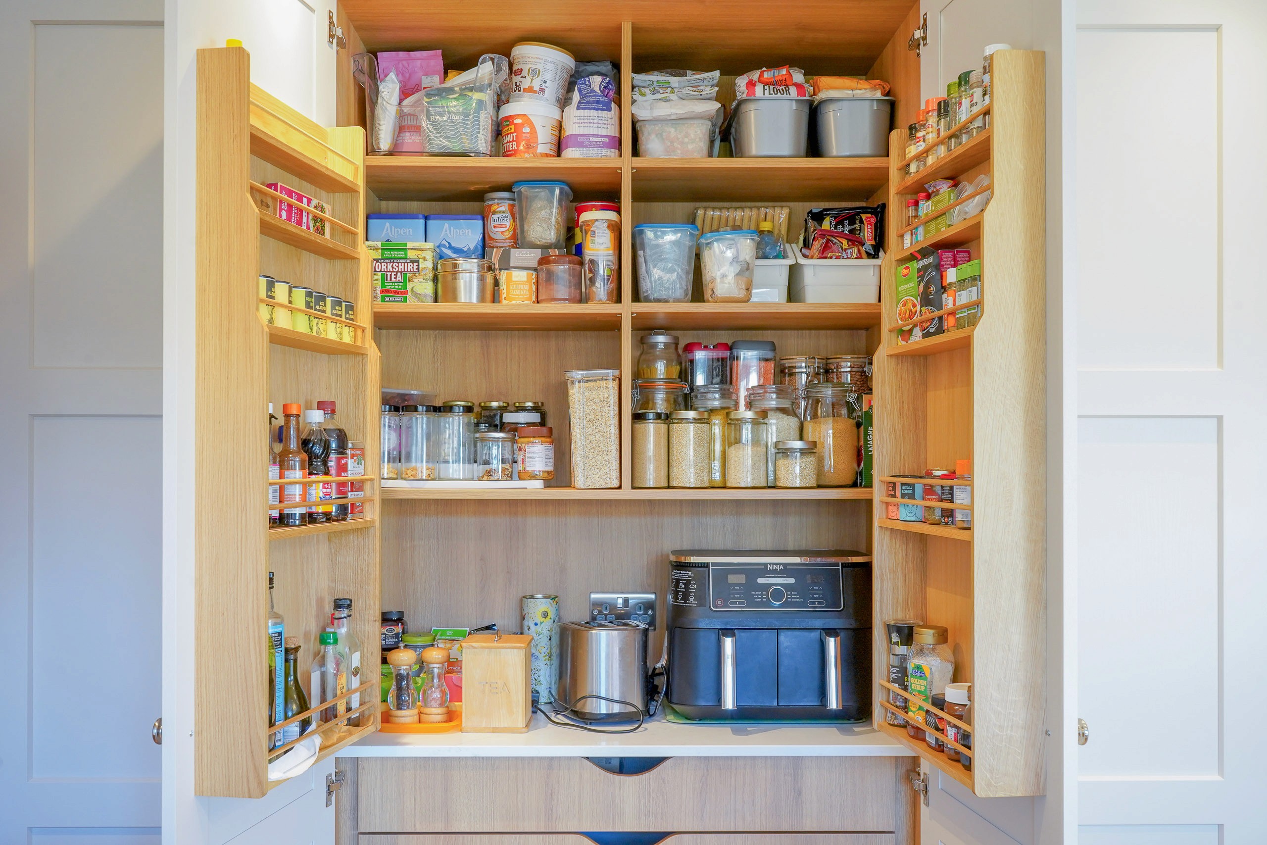 blue shaker kitchen door in chinley derbyshire
