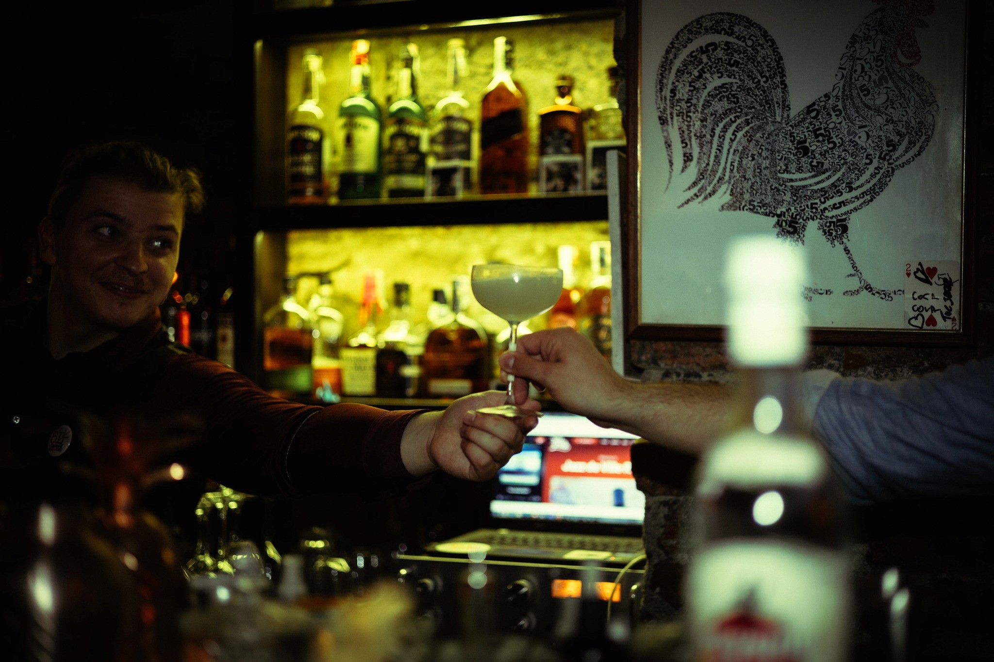 5L Speakeasy Bar serving cocktail