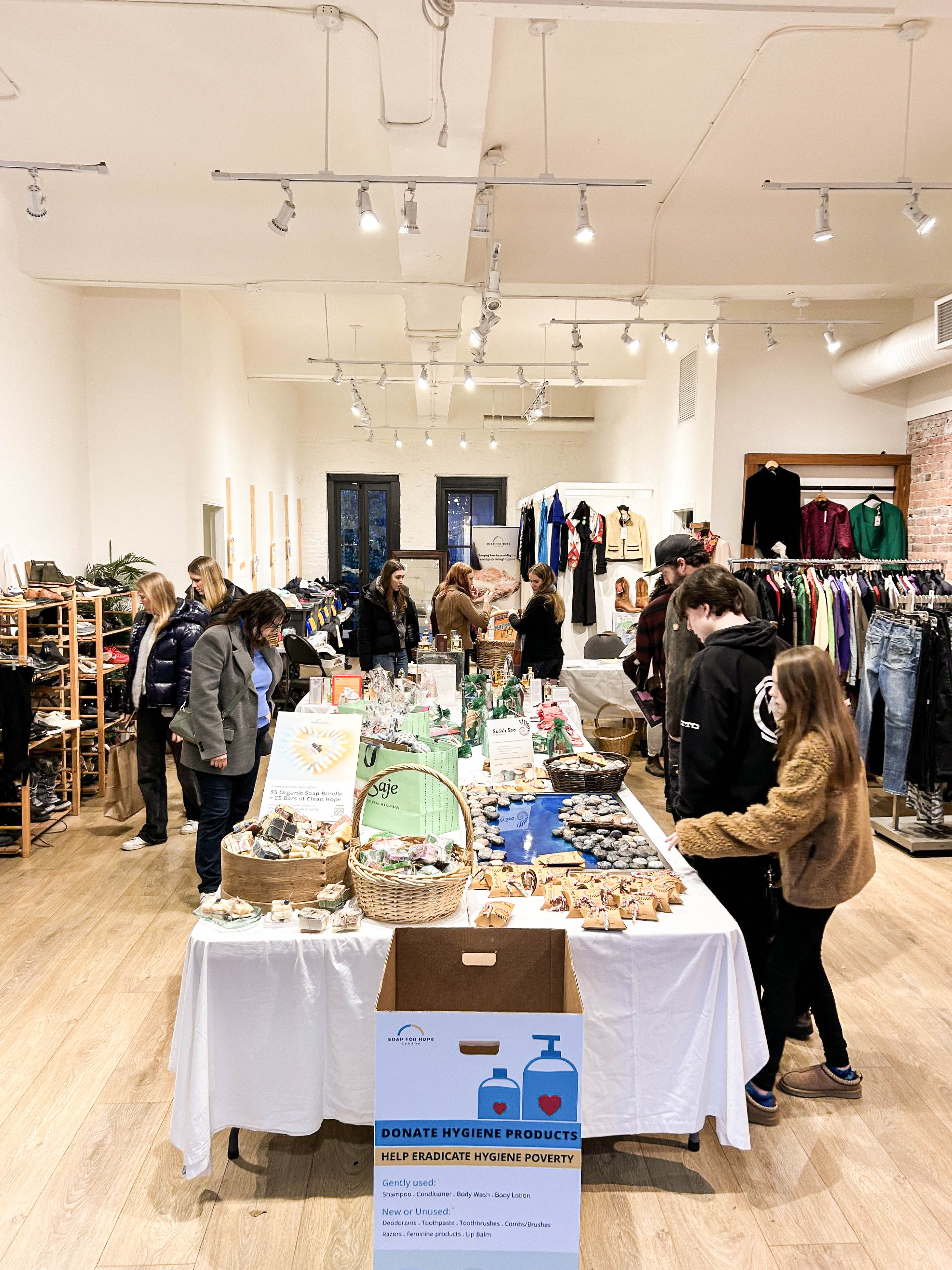 Secon Hand Hope pop up