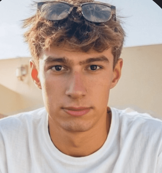 Daniel Vaughn