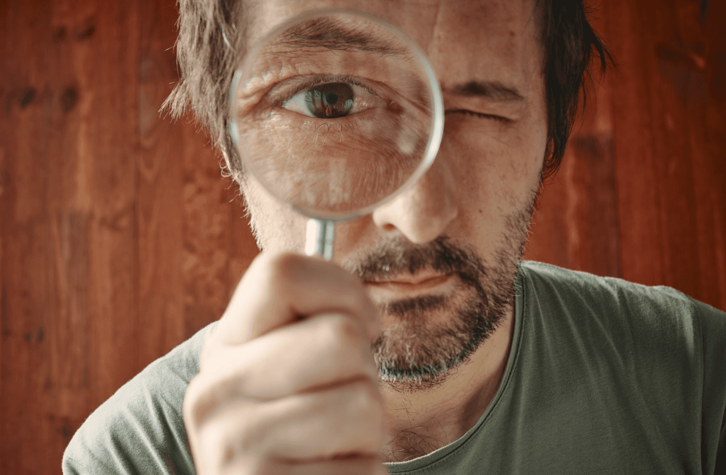 Man curious about Amazon's ROAS Auto-Bidding Feature for Sponsored Products