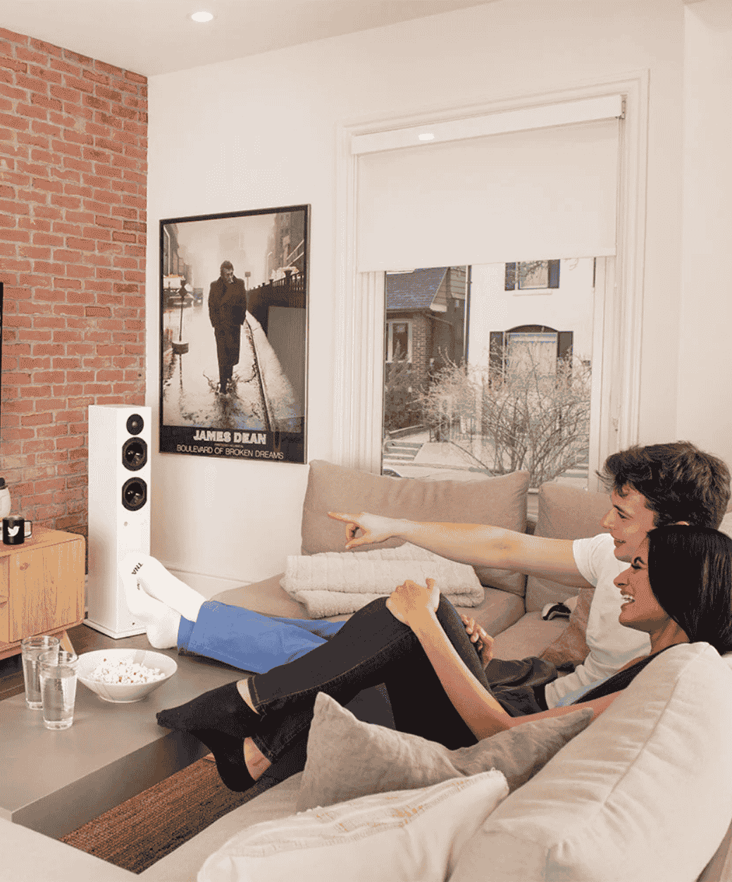 Totem Kin Play Tower II lifestyle - LE STUDIO HIFI