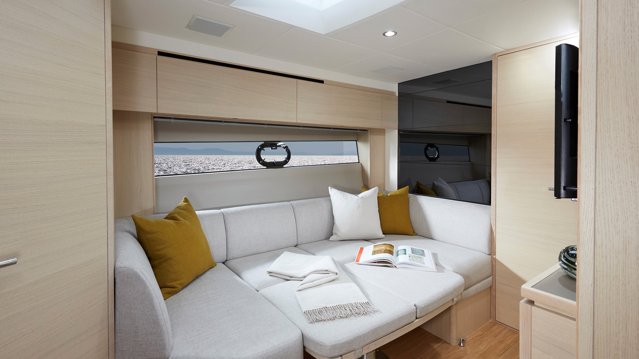 Princess V40 interior