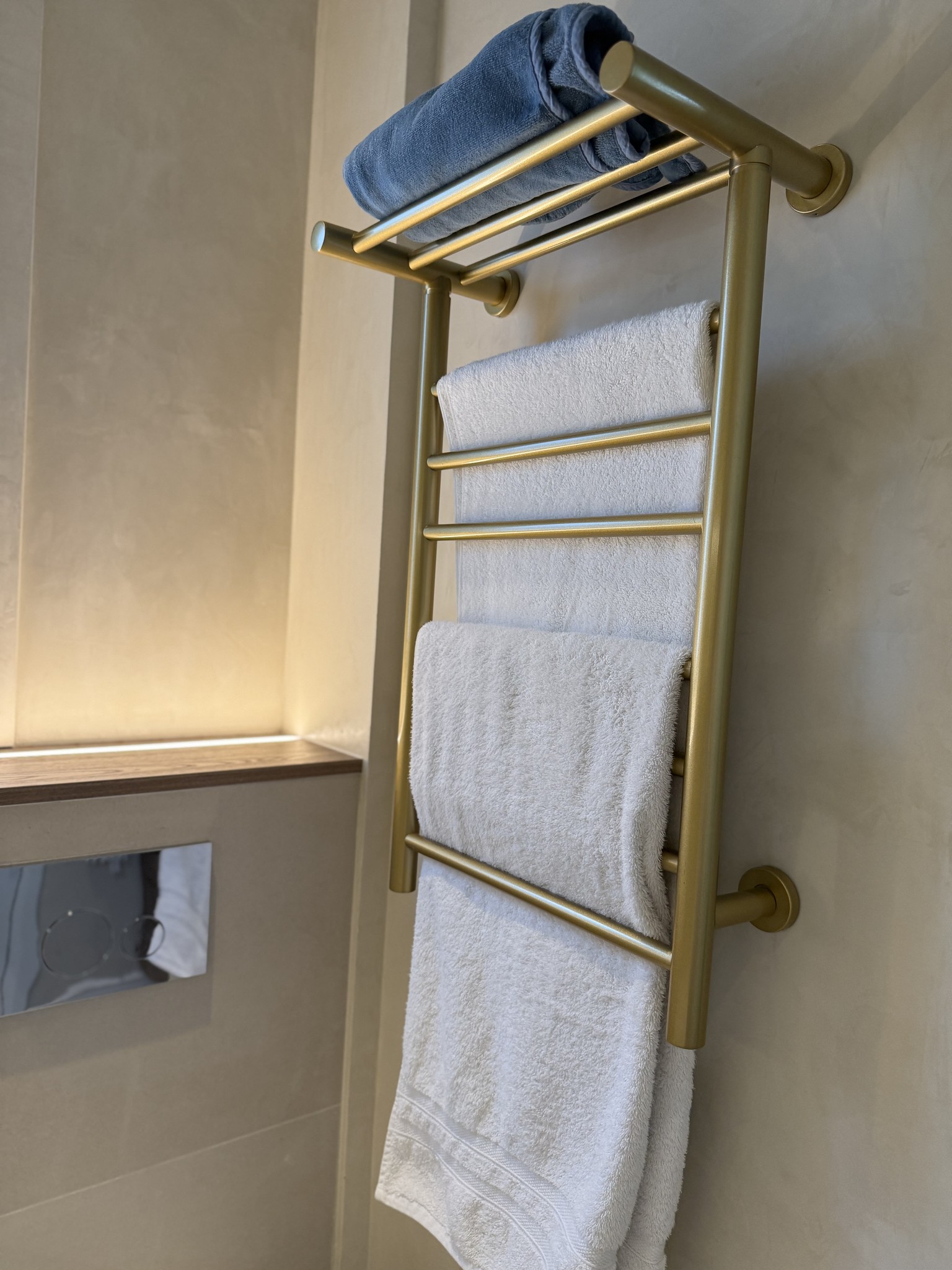 elegant marble bathroom