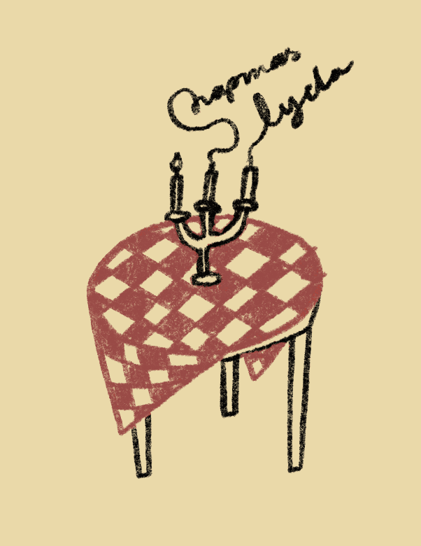 En illustration av ett bord med en ljusstake på. Röken från ljusen stavar namnet Chapmans Lycka