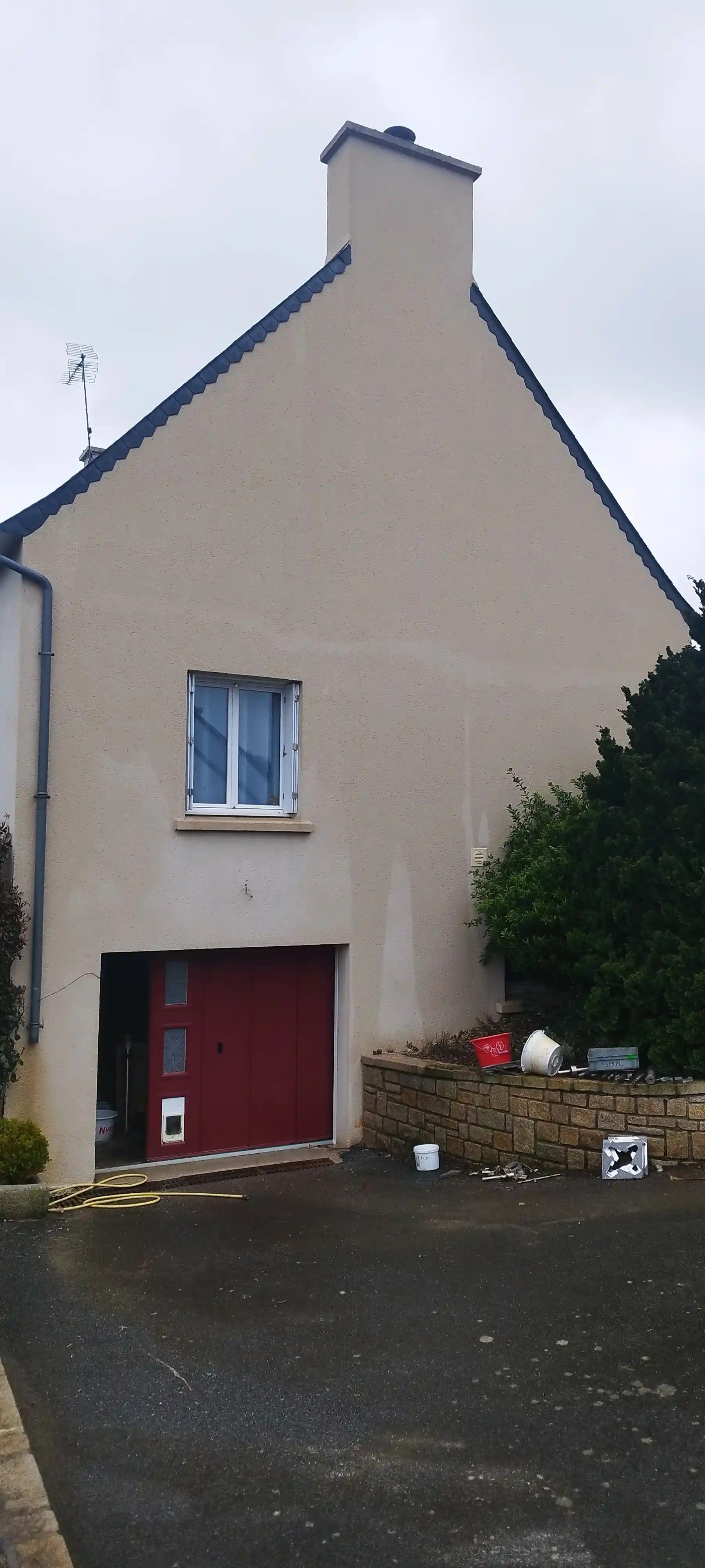 Nettoyage d'une façade par ENT Le Roy