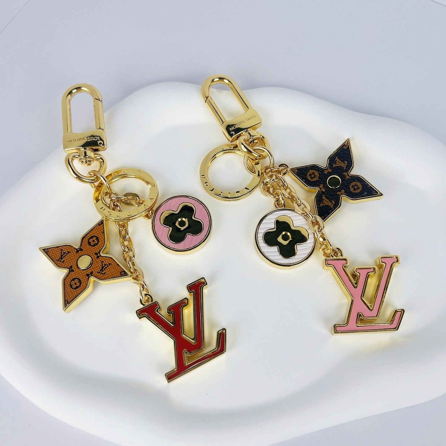 louis vuitton keychain