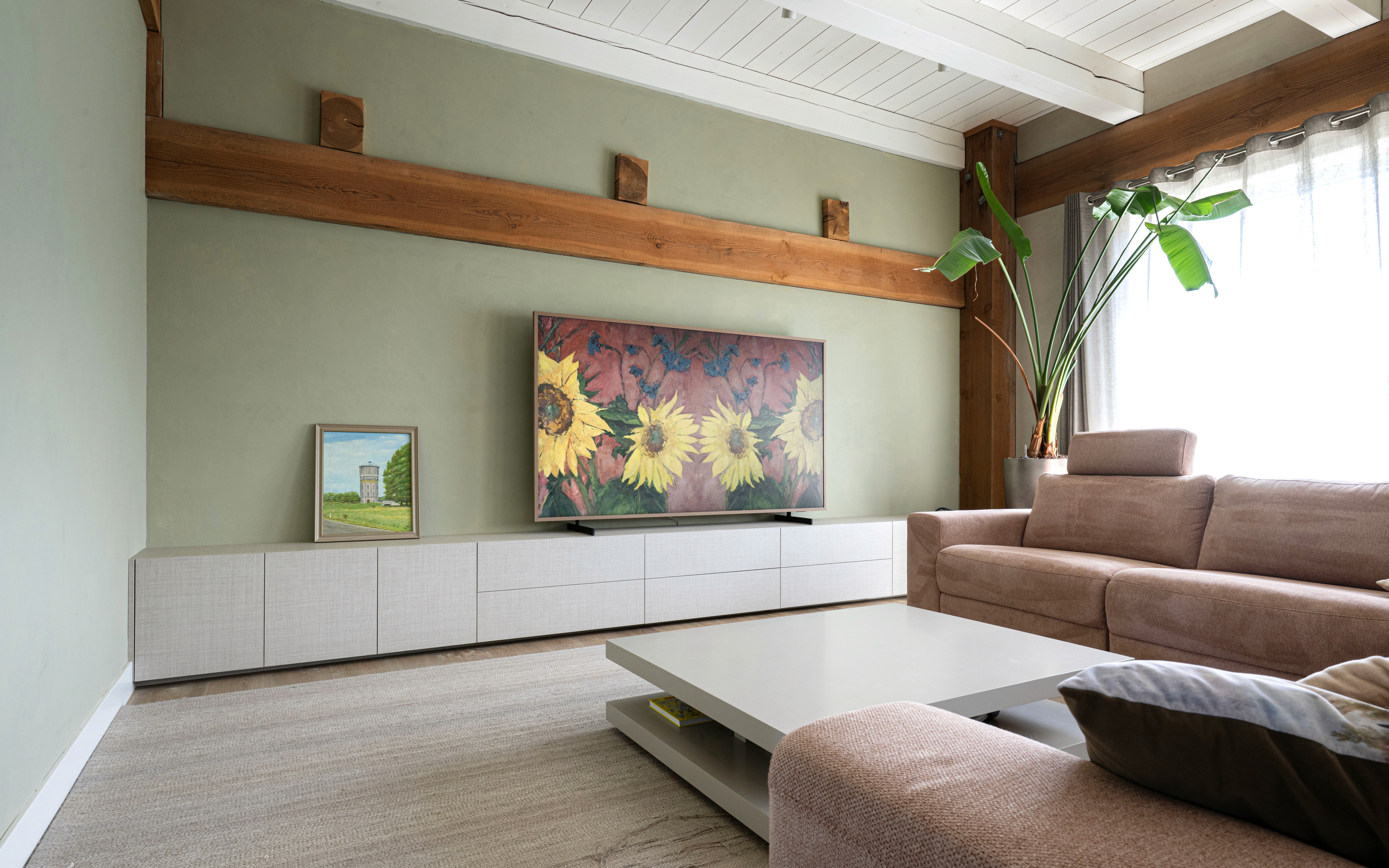 Woonkamer met kast op maat