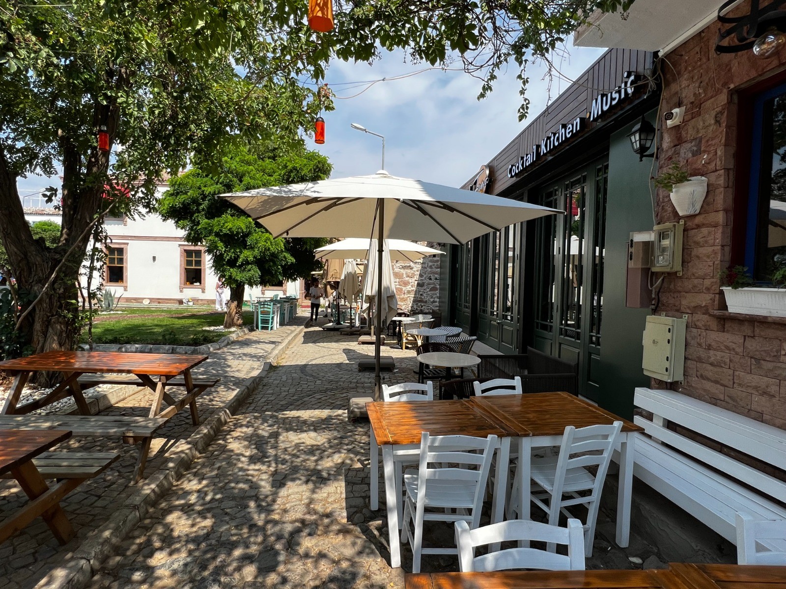 husband and wife working happily on a laptop