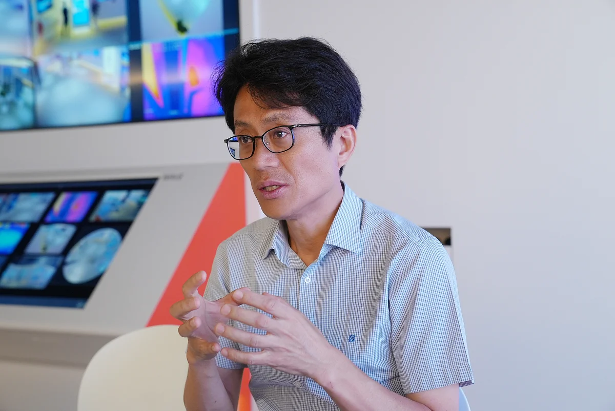 한화비전 모플 솔루션에 대해 설명해주는 강종민 부장